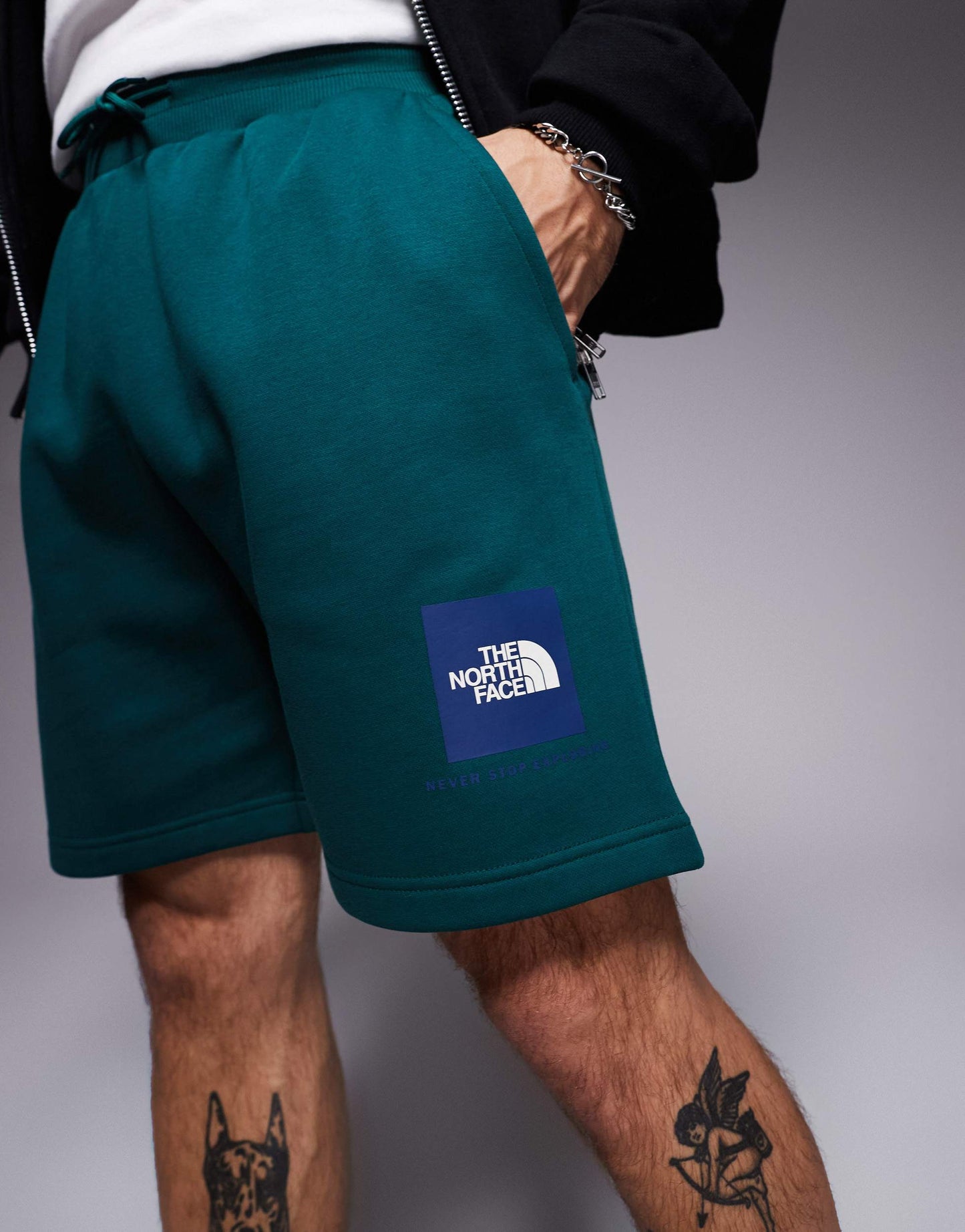 The North Face Box NSE logo sweatshorts in green