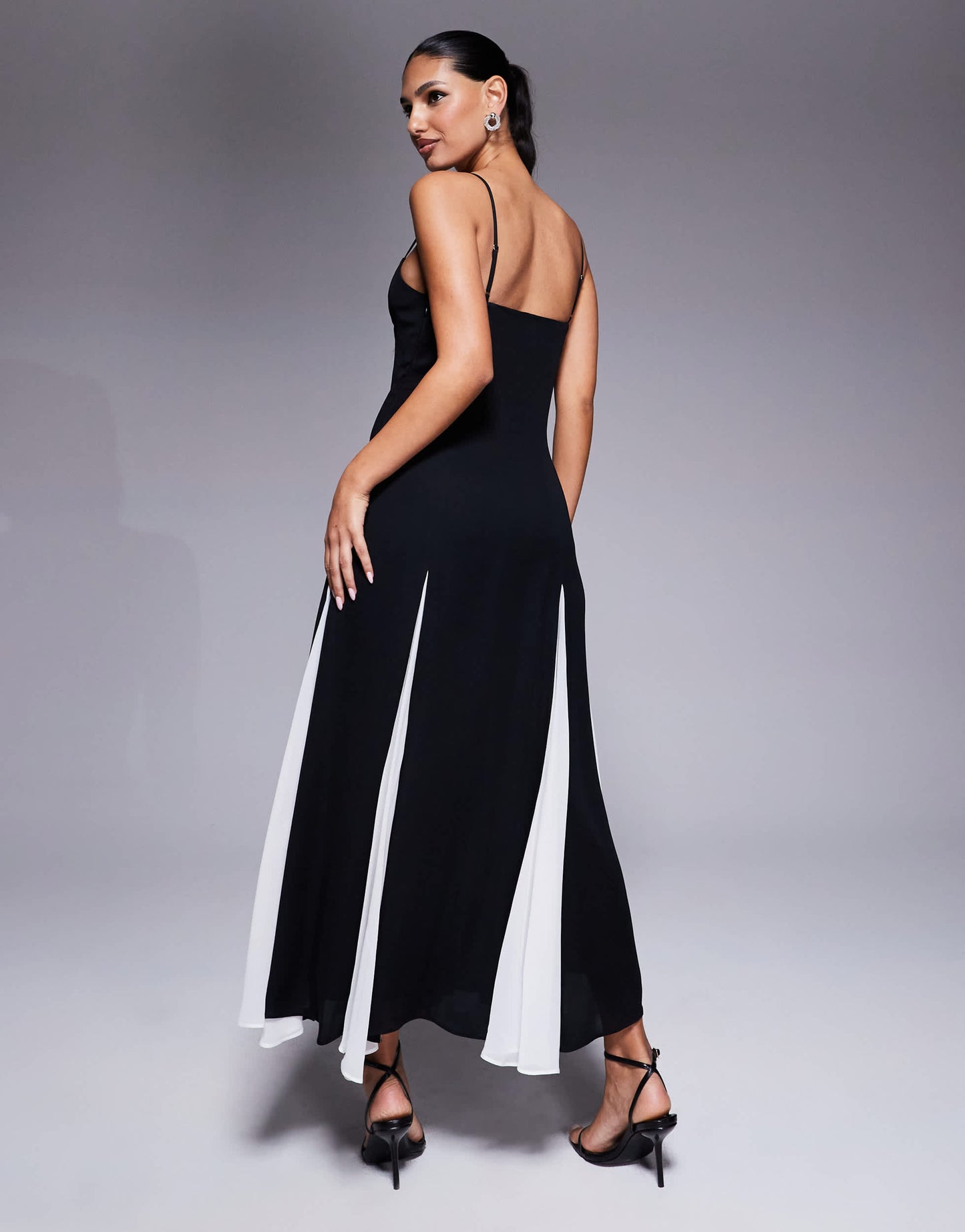 Ever New contrast maxi dress in monochrome