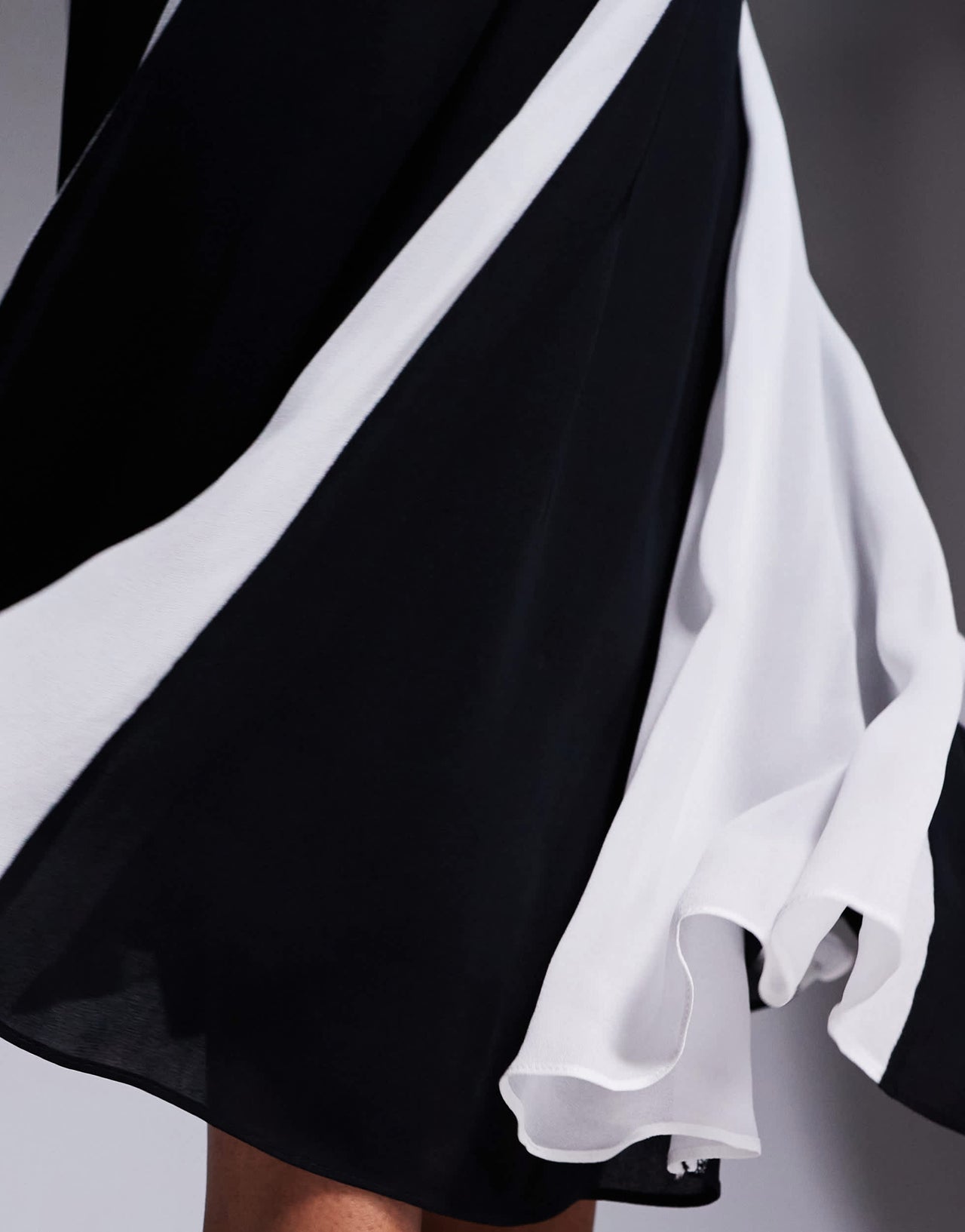 Ever New contrast maxi dress in monochrome