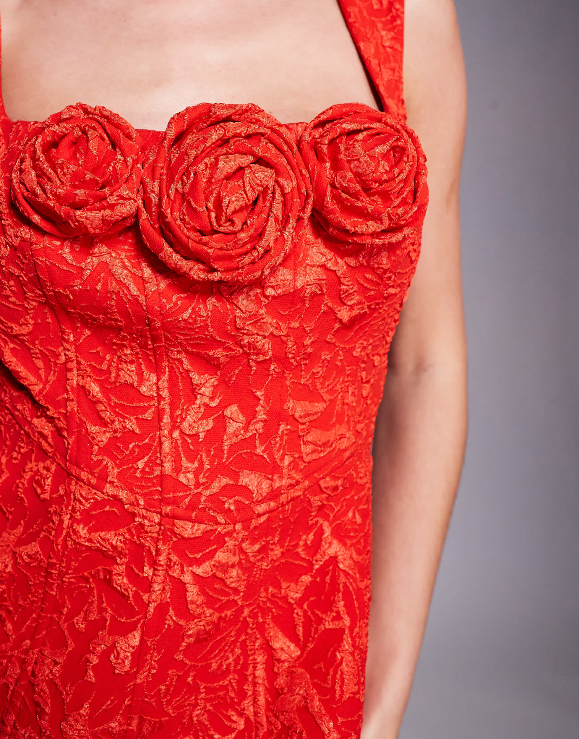 Forever New Petite rosette jacquard structred mini dres in red