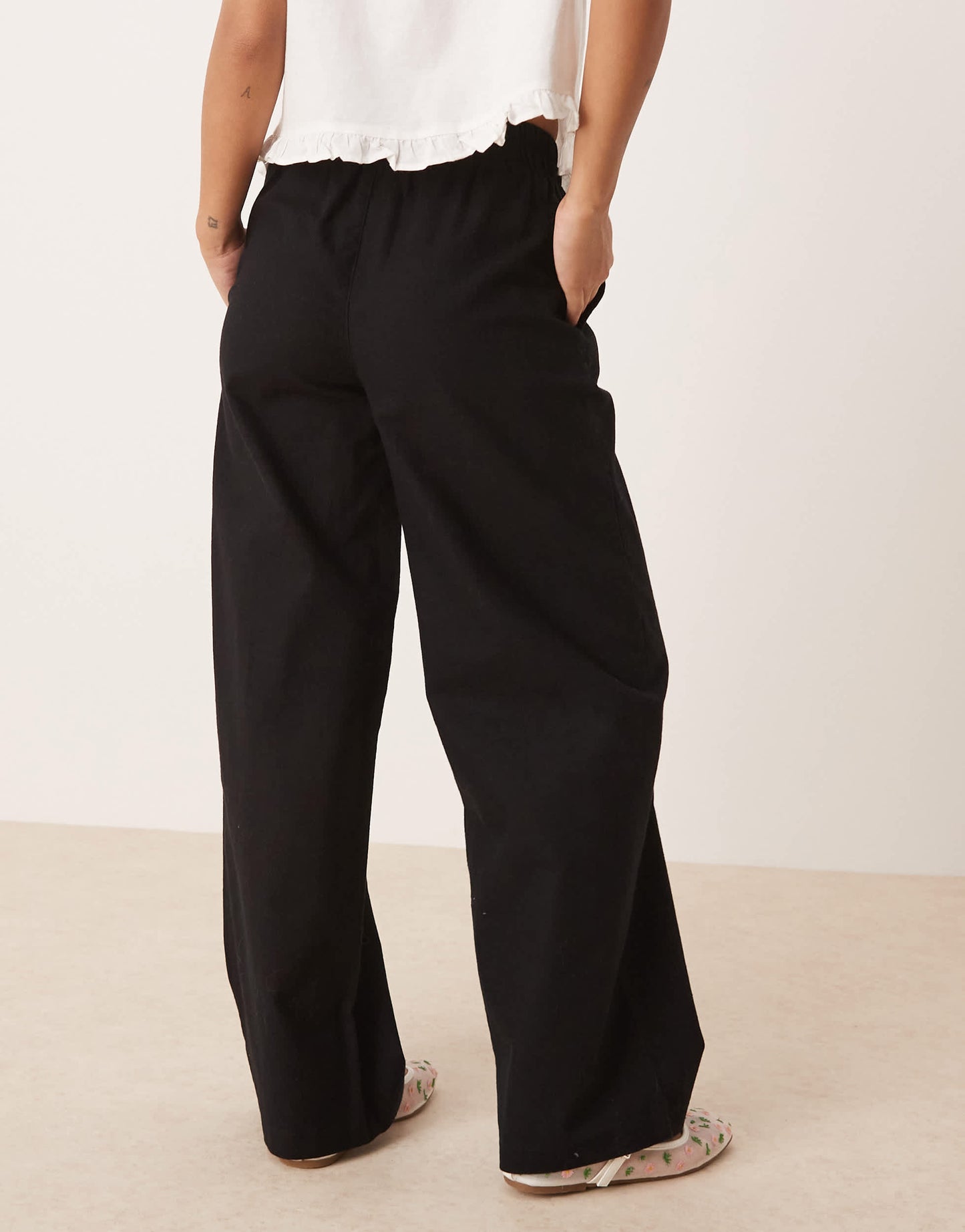 ASOS DESIGN Petite linen look pull on trousers in black