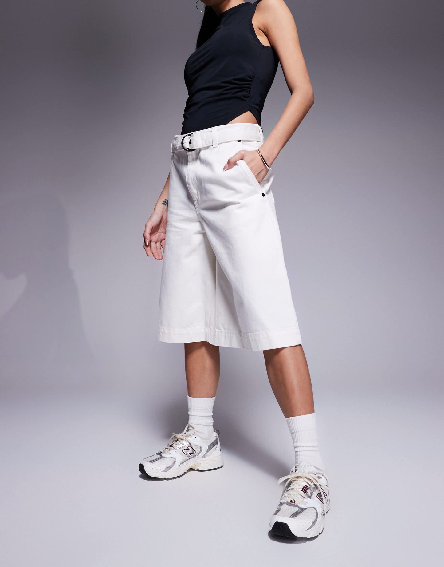 Hugo Red long tailored jort in off white
