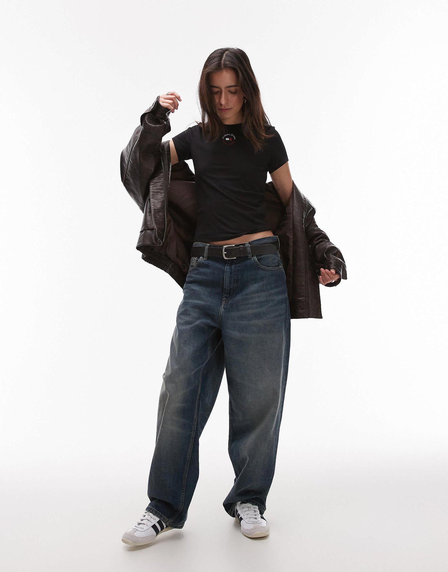 Tommy Jeans central circle logo t-shirt in black