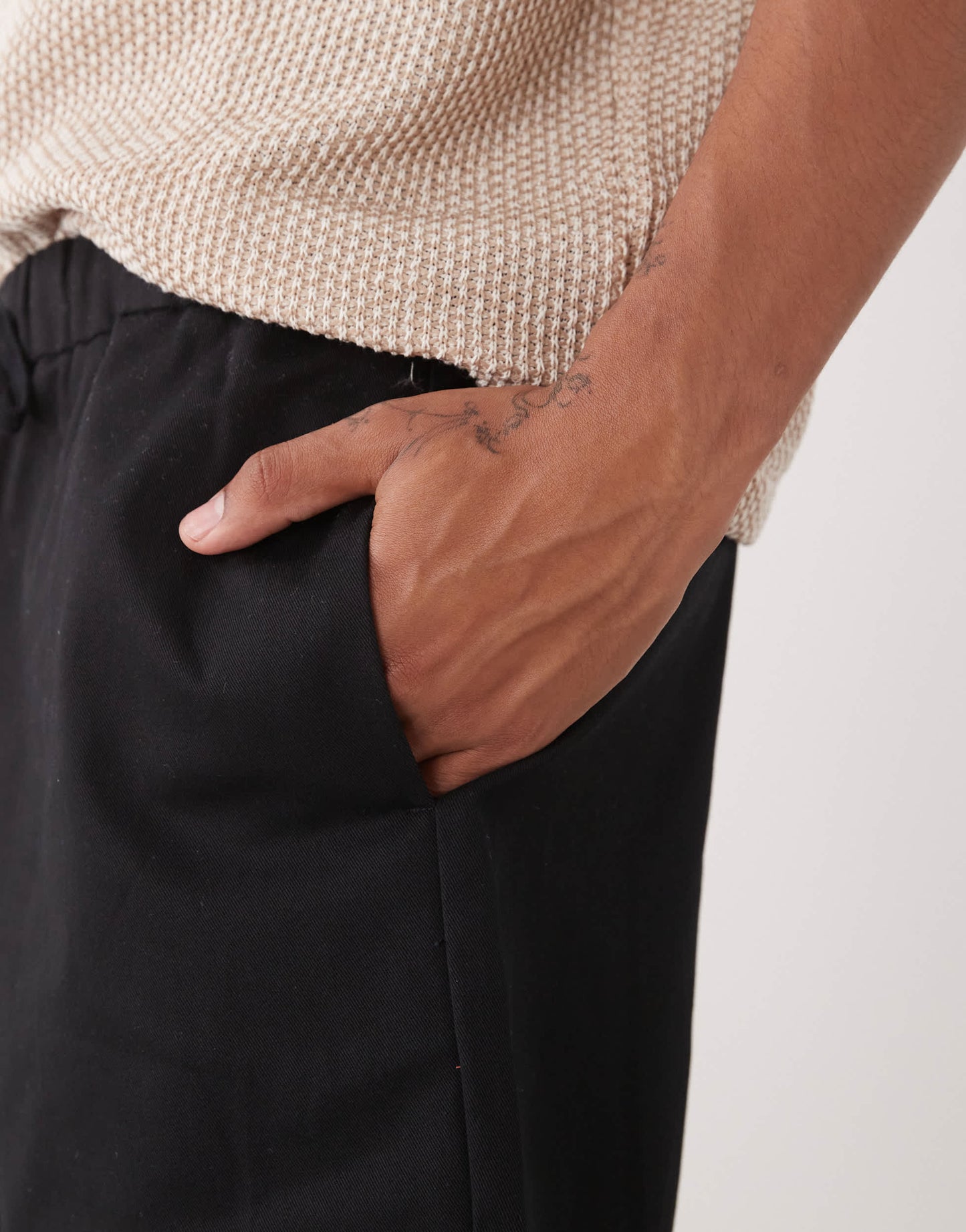 Reclaimed Vintage baggy fit shorter length pull on chino short in black