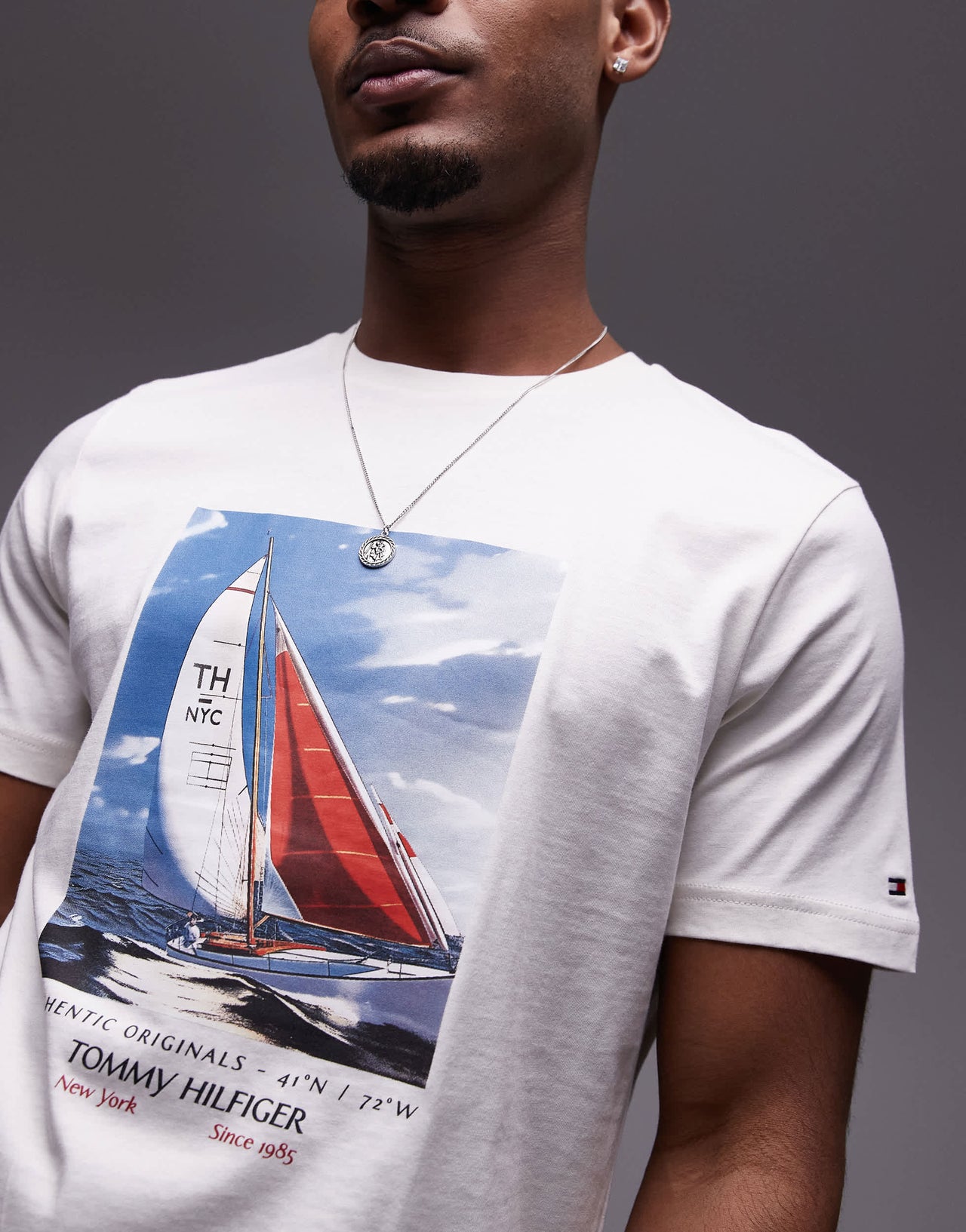 Tommy Hilfiger sailing graphic t-shirt in off white
