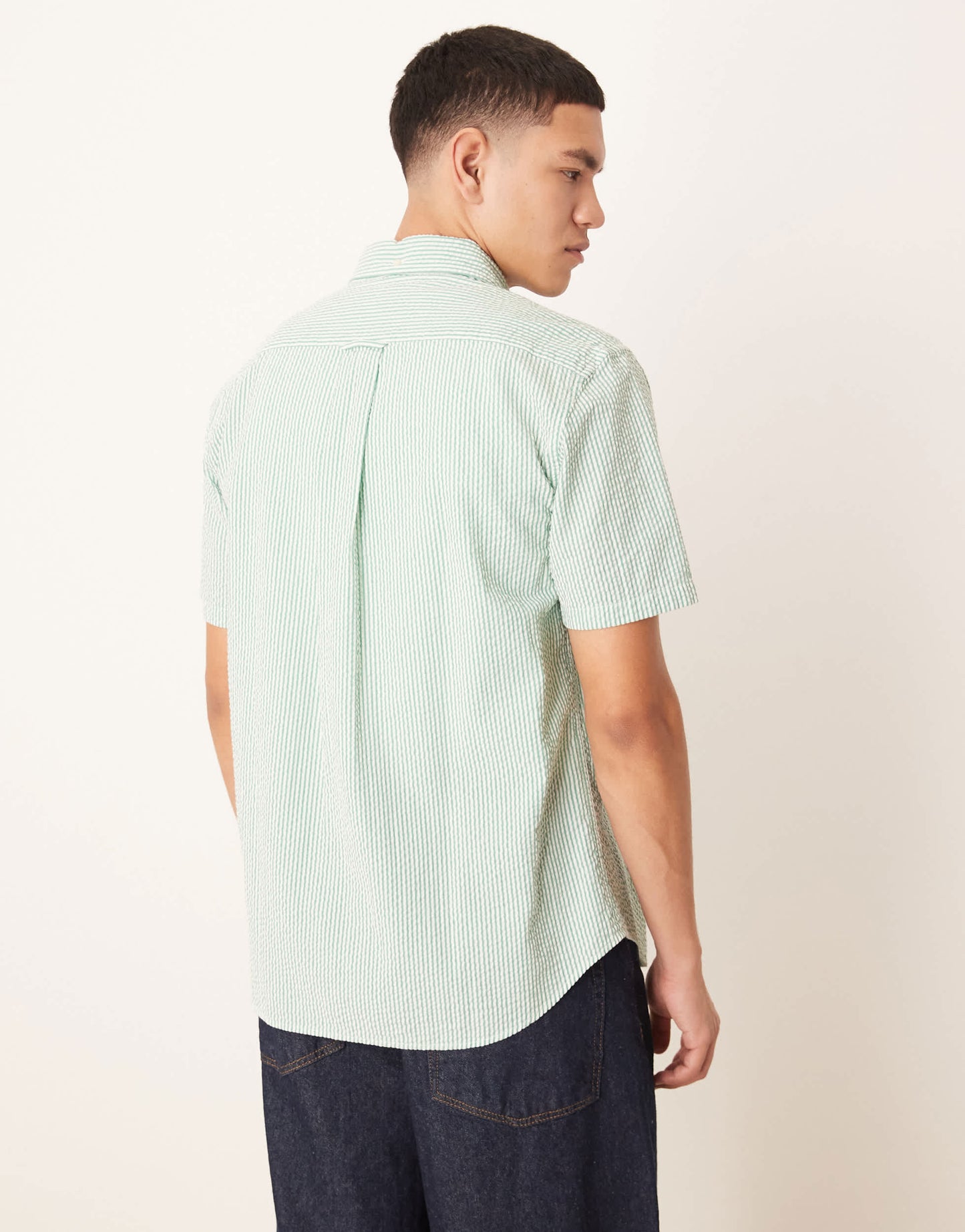 GANT sheild logo short sleeve seersucker stripe shirt in mid green