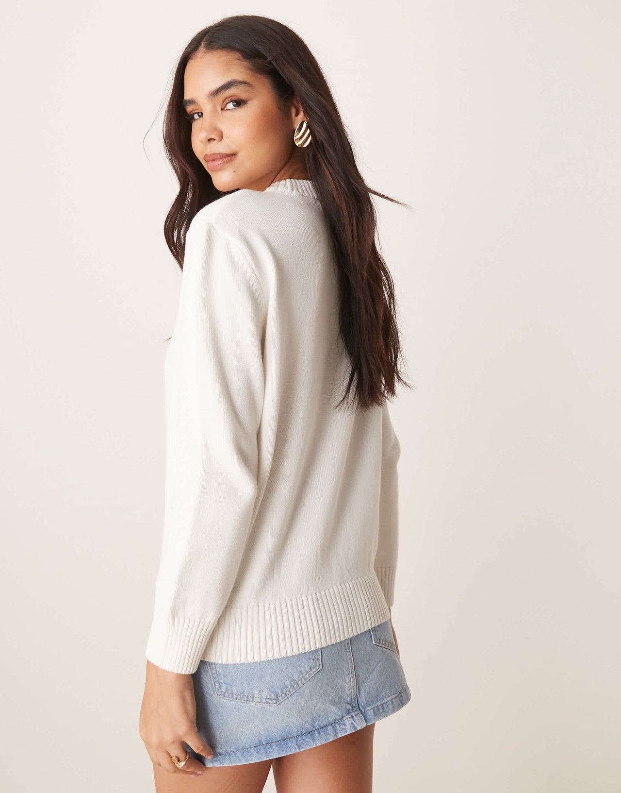 GANT crew neck jumper with central embroided logo in off white