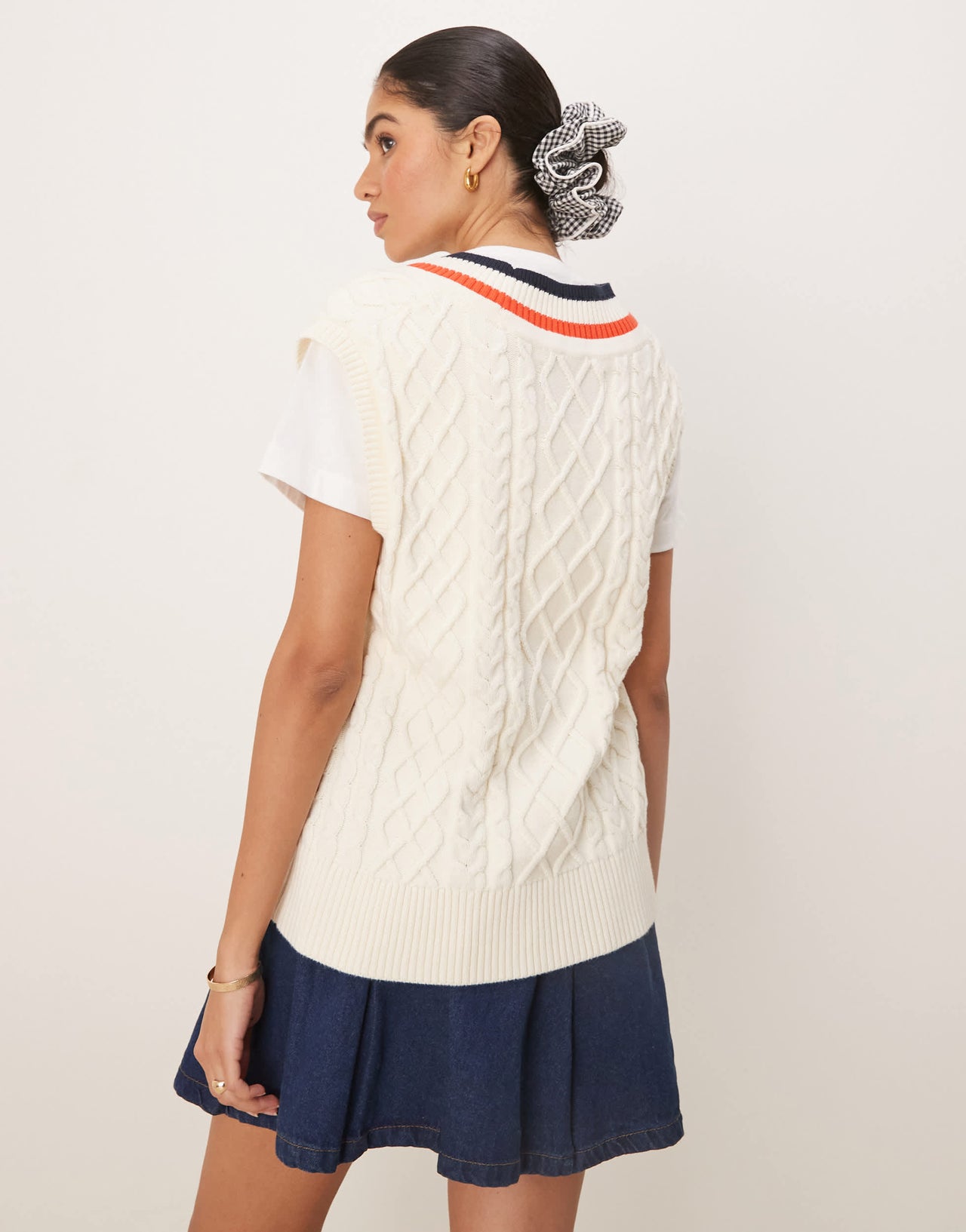 GANT cable knit v-neck contrast sweater vest in cream