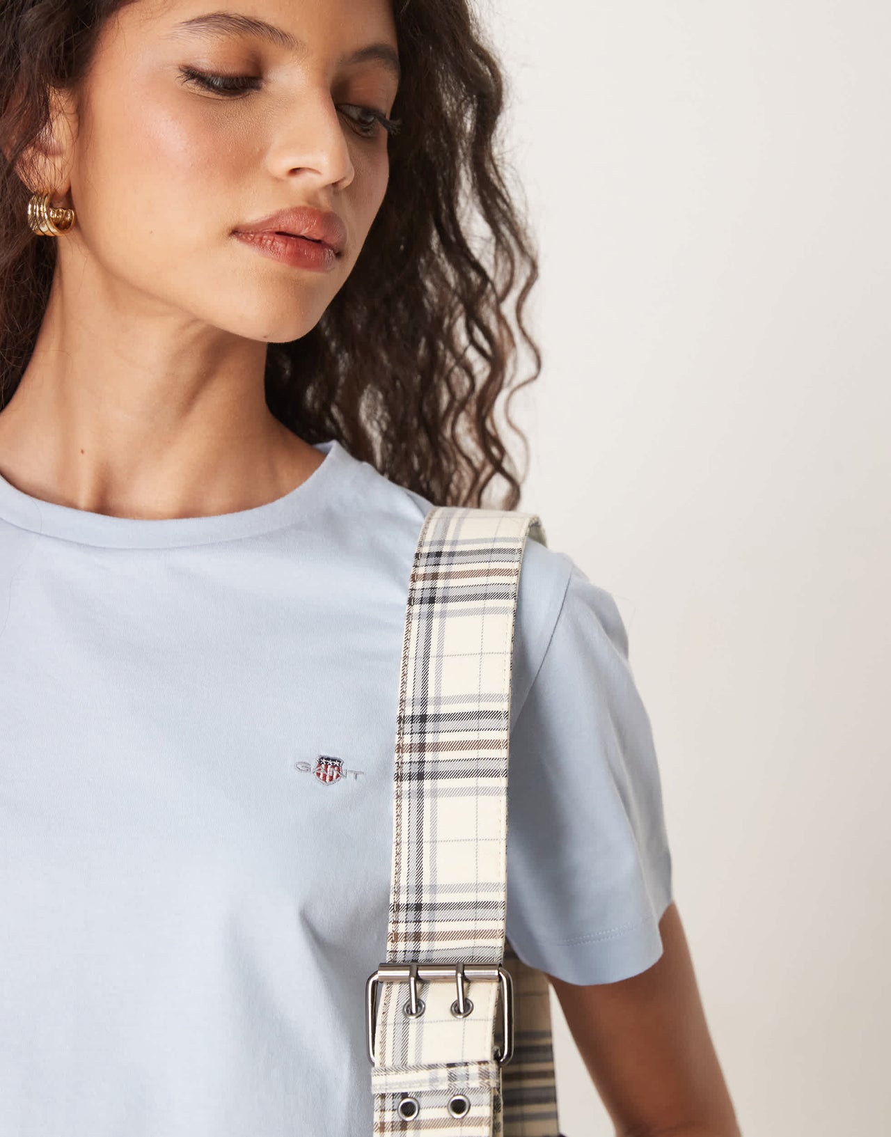 GANT regular fit shield logo t-shirt in light blue