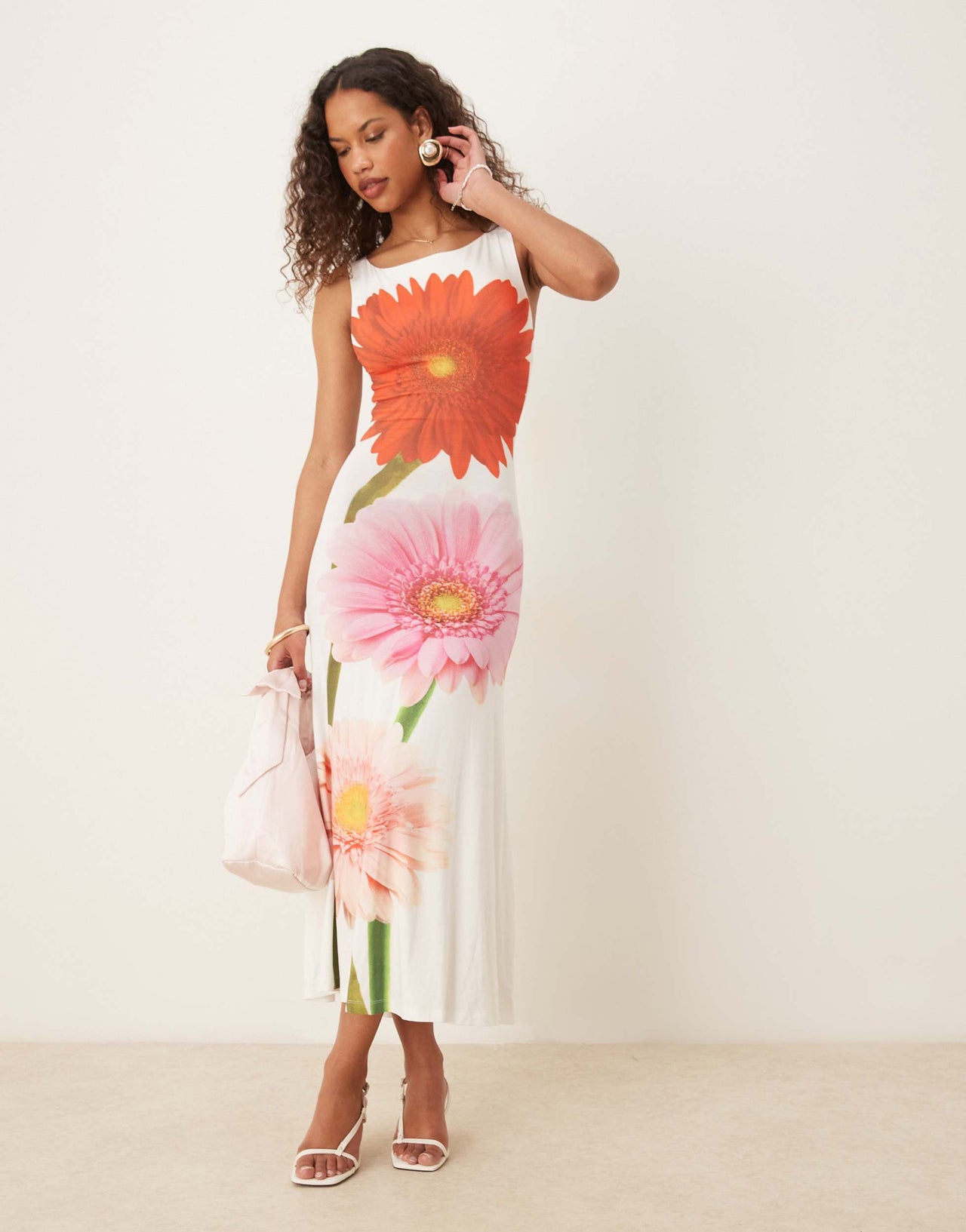 Tyler Mcgillivary gerbera flower bloom print midi shift dress in white