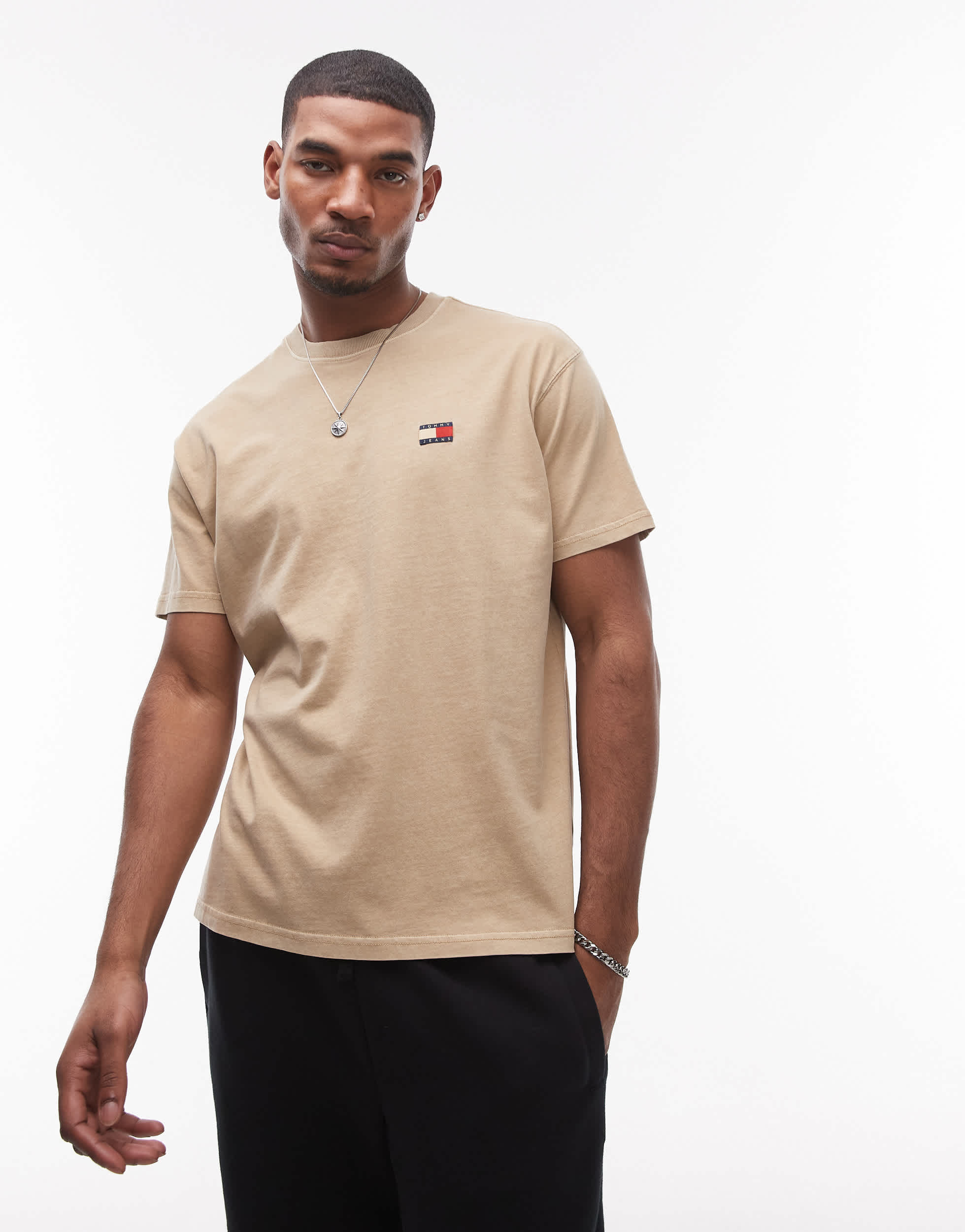 Tommy Jeans relaxed badge logo t-shirt in tan