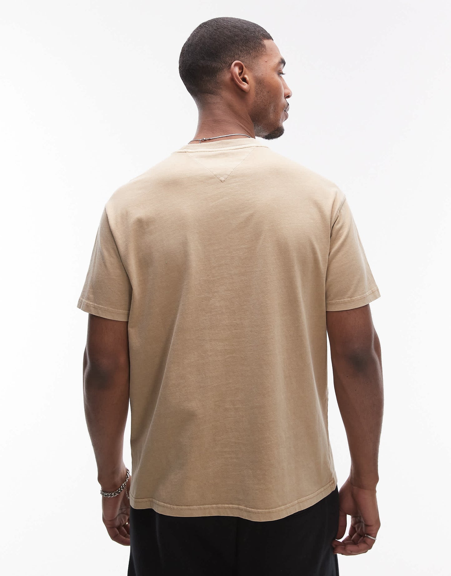 Tommy Jeans relaxed badge logo t-shirt in tan