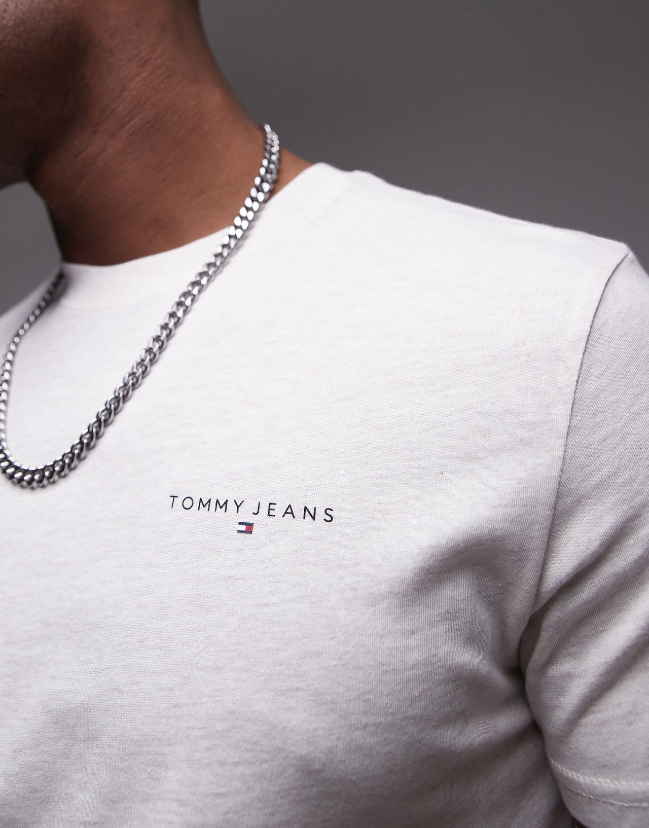 Tommy Jeans small chest logo t-shirt in oat heather