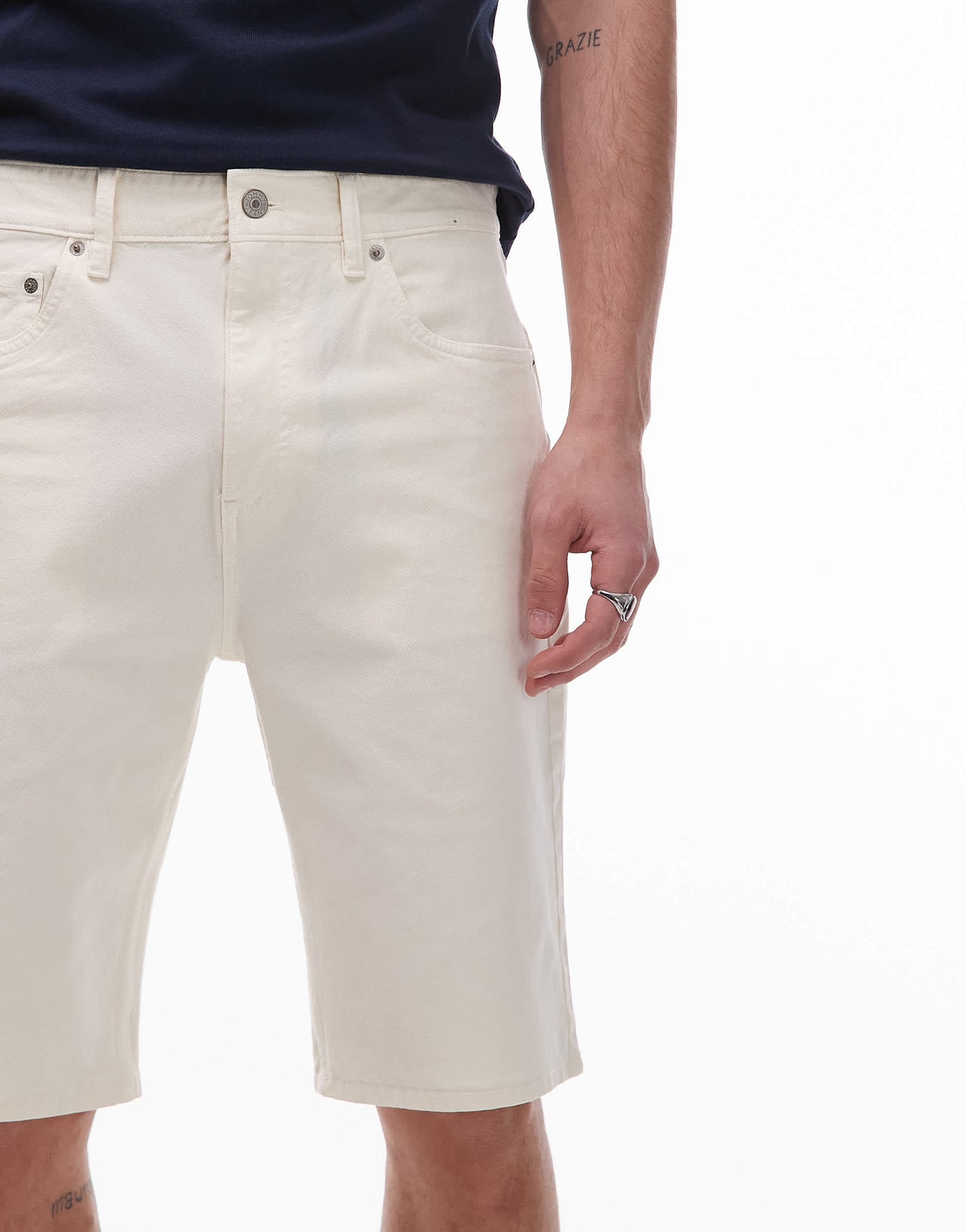 Tommy Jeans Otis regular shorts in cream