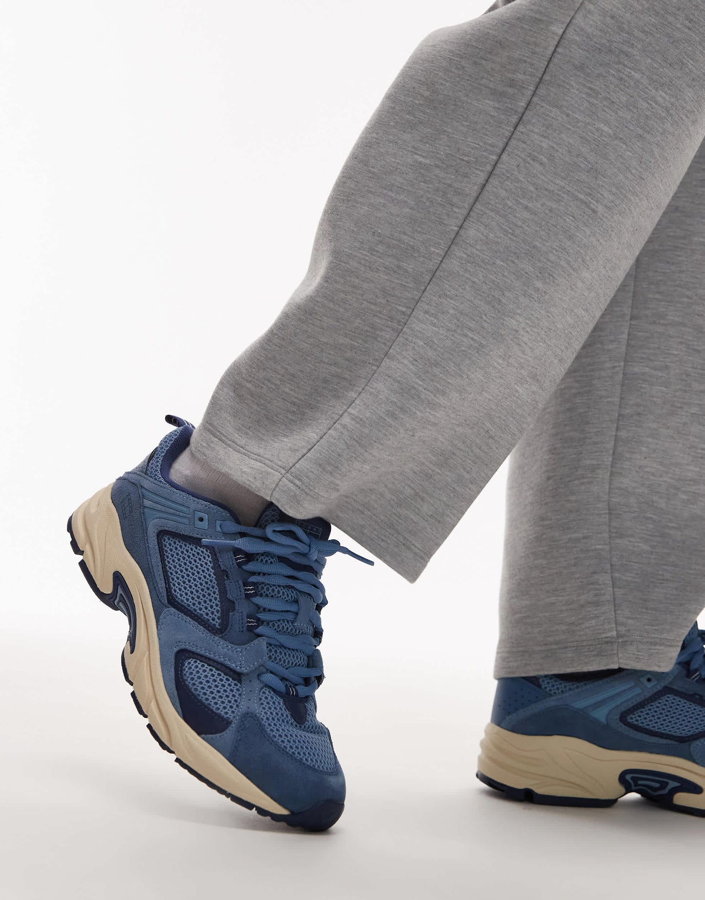 Tommy Jeans Archive 97 trainers in blue