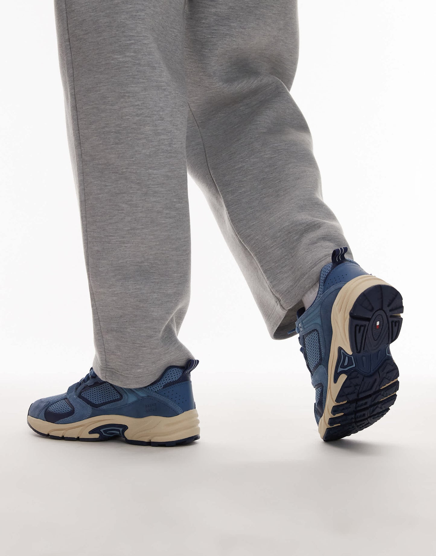 Tommy Jeans Archive 97 trainers in blue