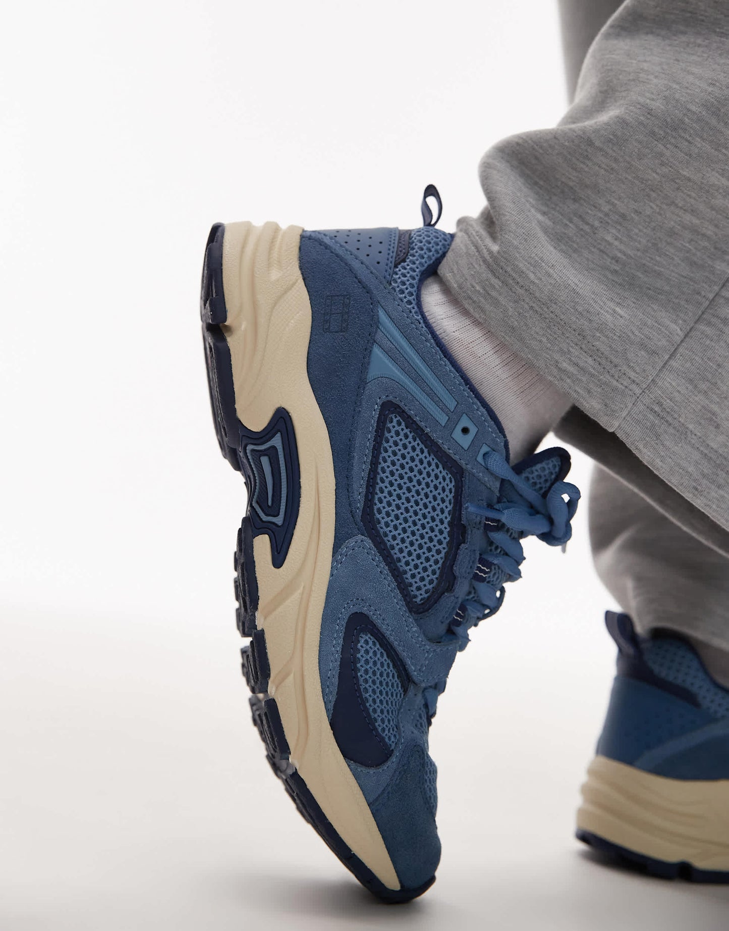 Tommy Jeans Archive 97 trainers in blue