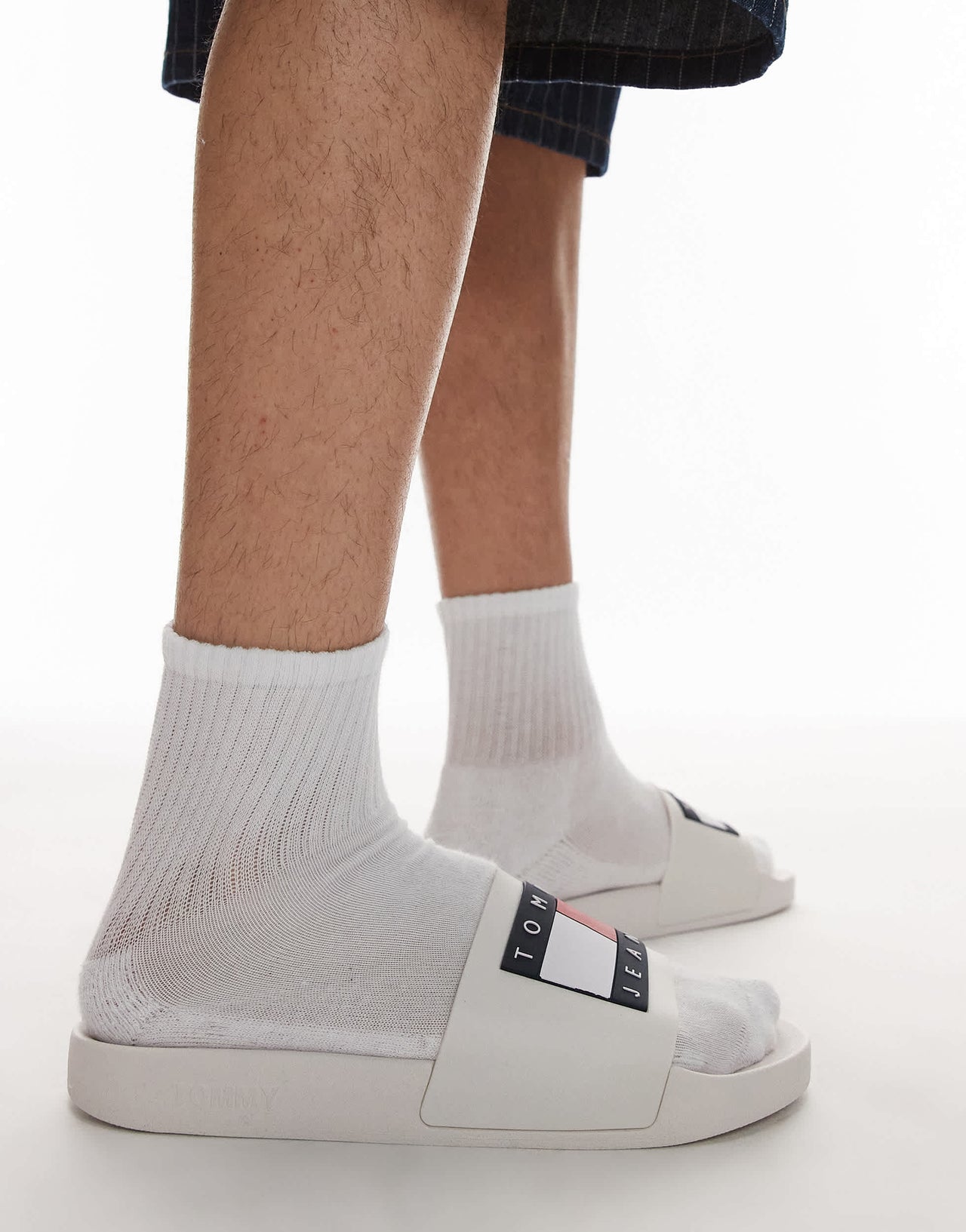 Tommy Jeans sliders in white