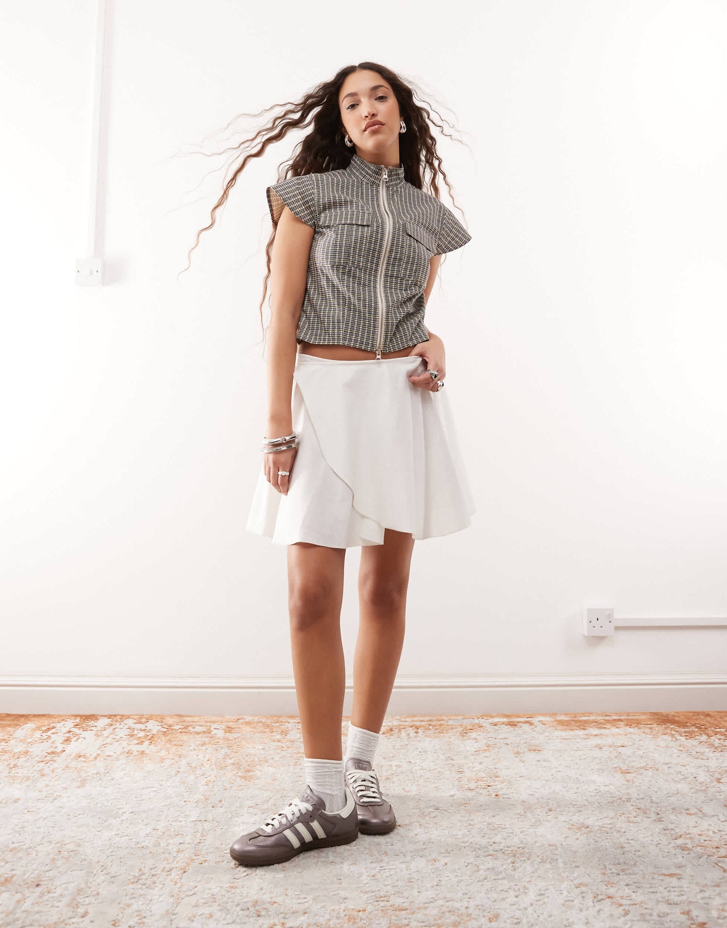 COLLUSION linen look wrap mini skirt - IVORY