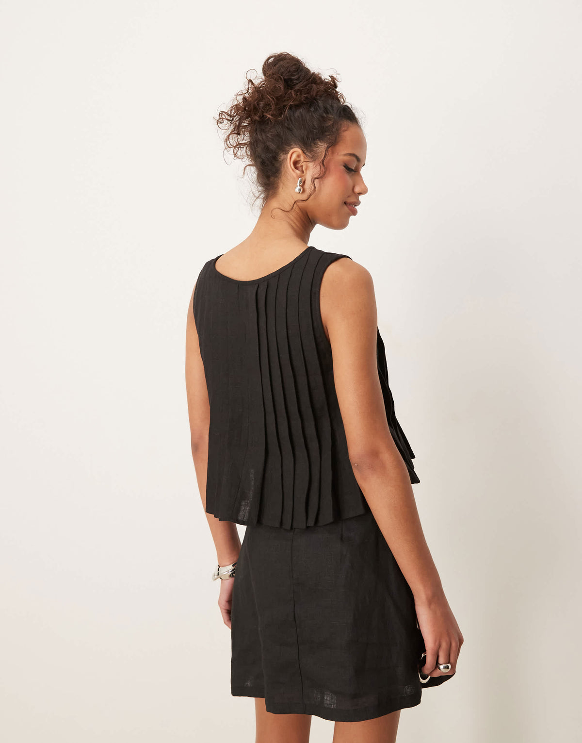 VRG GRL valeria tie front linen top in black