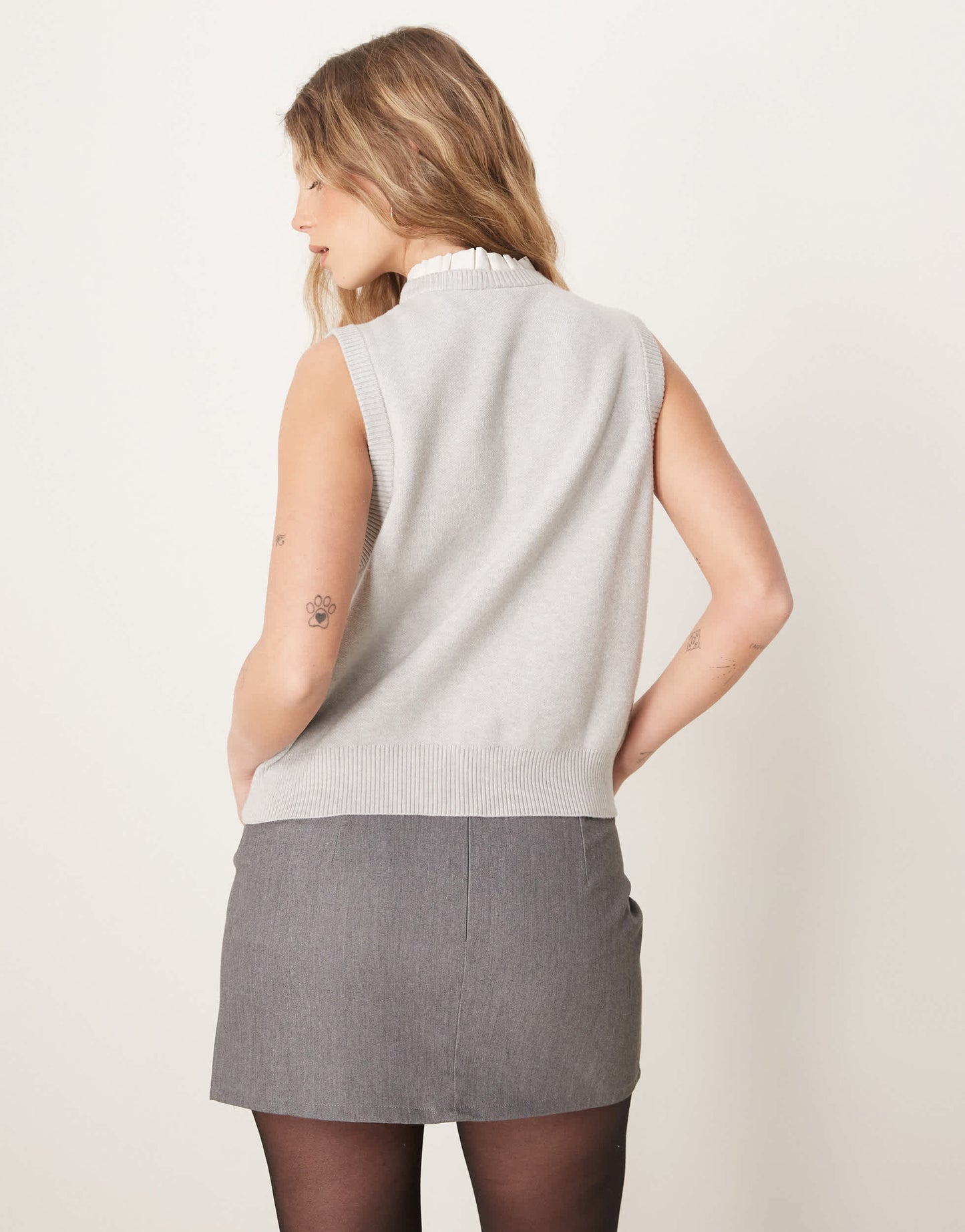 Neon Rose sleeveless trim detail compact cardigan in grey