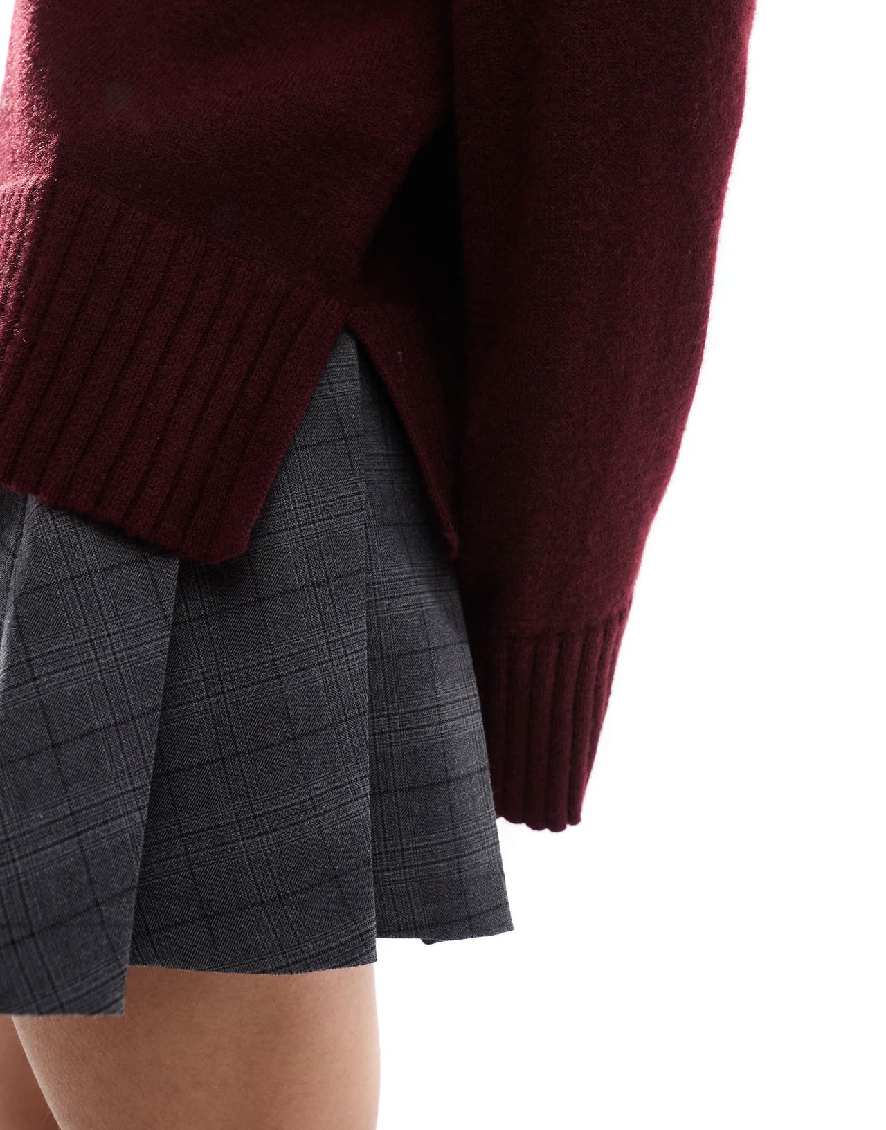 Bershka chunky crew neck jumper in burgundy