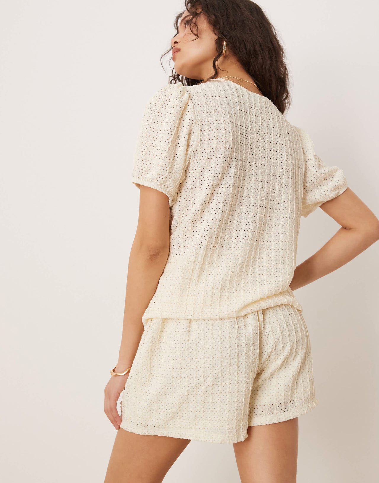 Vila textured short co-ord in cream