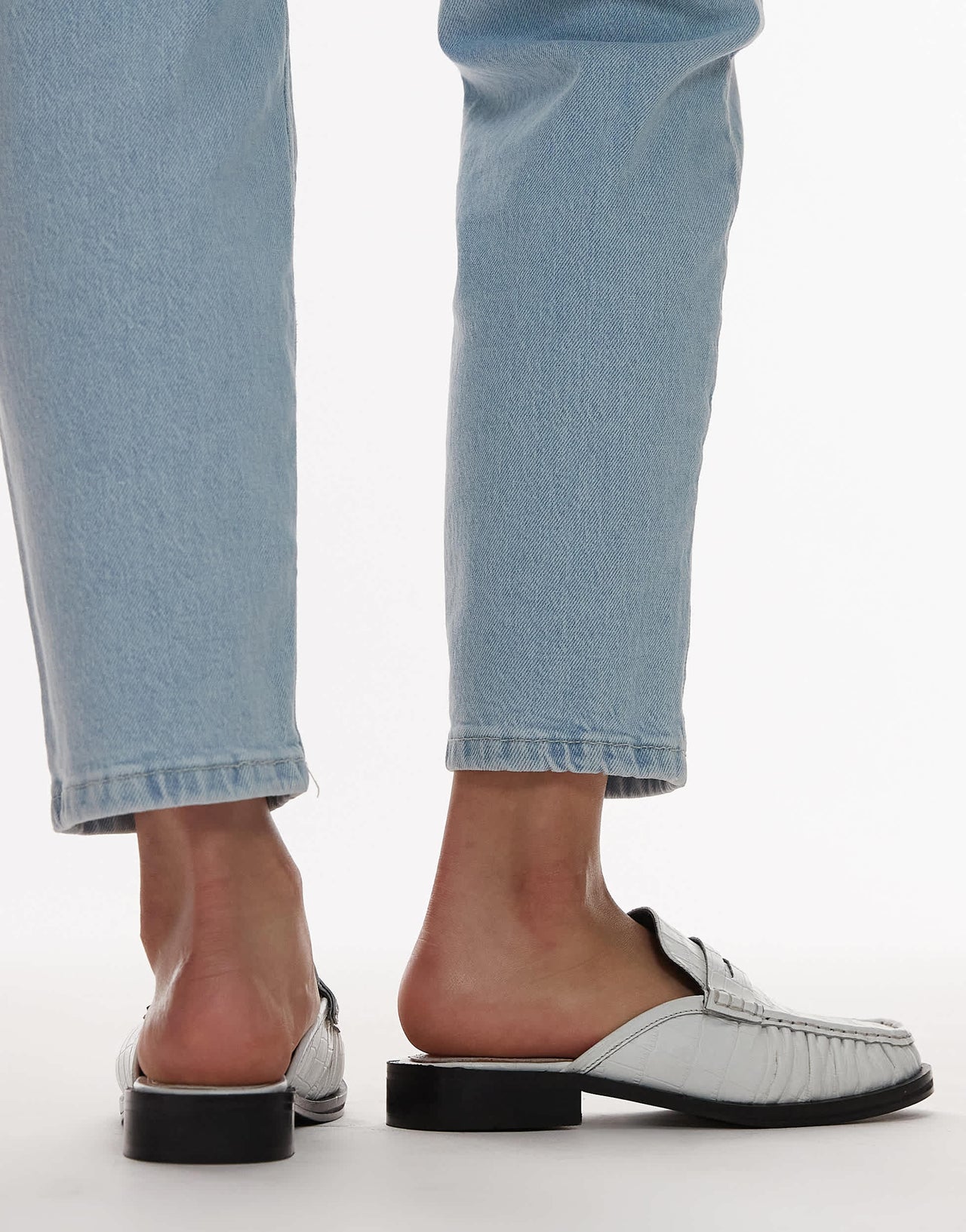 Topshop Anna leather flat shoe mule in white