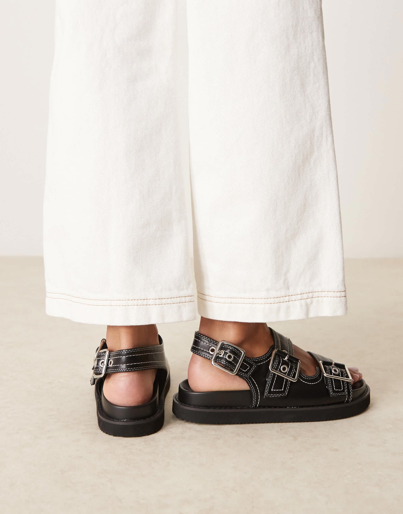 New Look slingback chunky sandal with contrast stitch in black