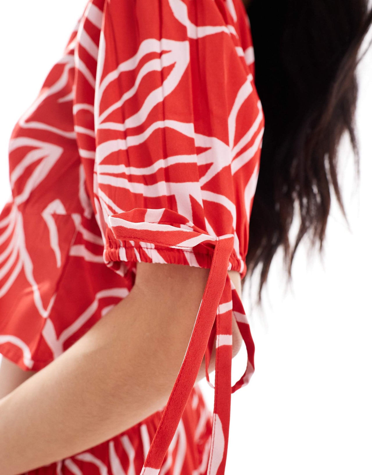 Wednesday's Girl bold bloom print cropped blouse co-ord in red