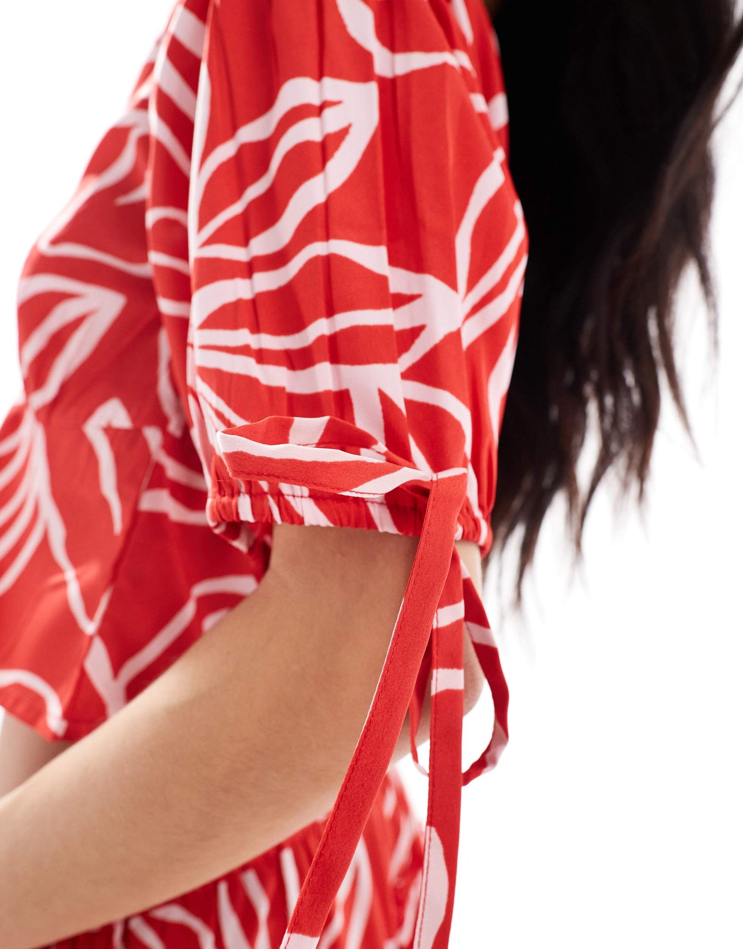 Wednesday's Girl bold bloom print cropped blouse co-ord in red