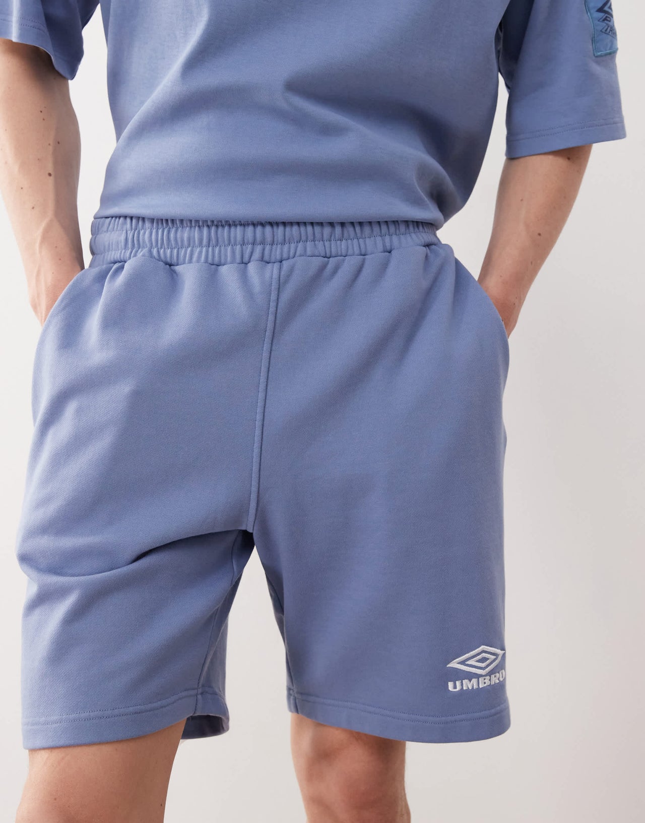 Umbro Drill embroidered logo shorts in blue