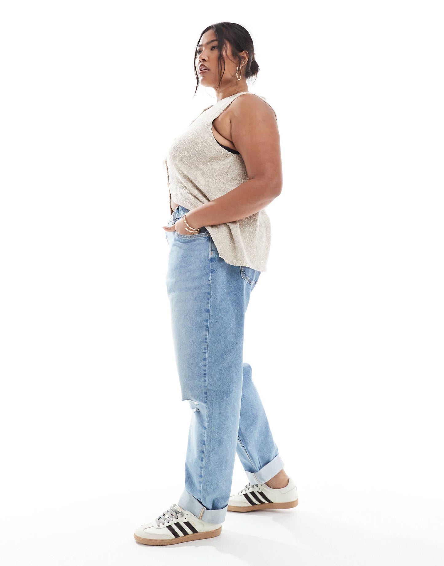 ASOS DESIGN Curve high rise relaxed mom jeans in lightwash with knee rips