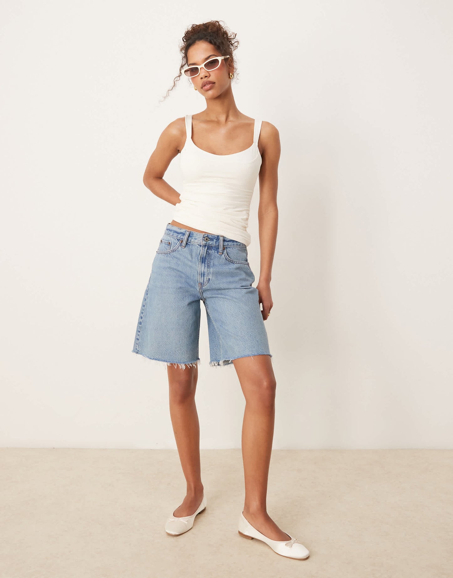 Abercrombie & Fitch sweetheart neckline contrast top in off white