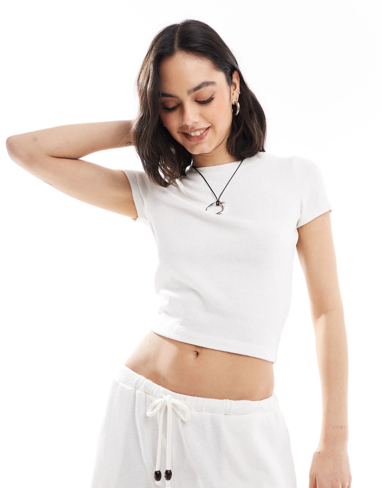 Cotton On lighweight cropped t-shirt in white