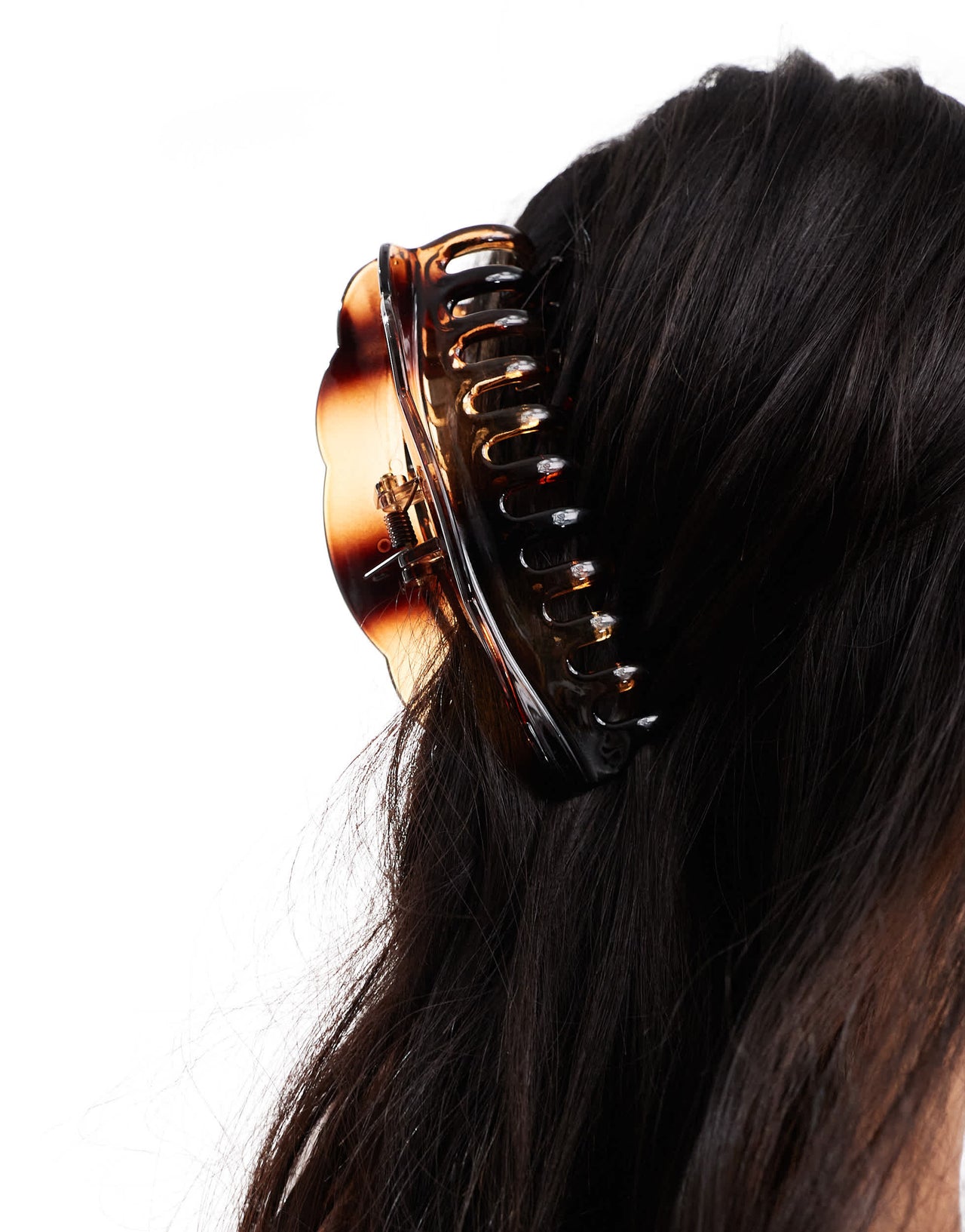 ASOS DESIGN XL hair claw with scallop edge in tort