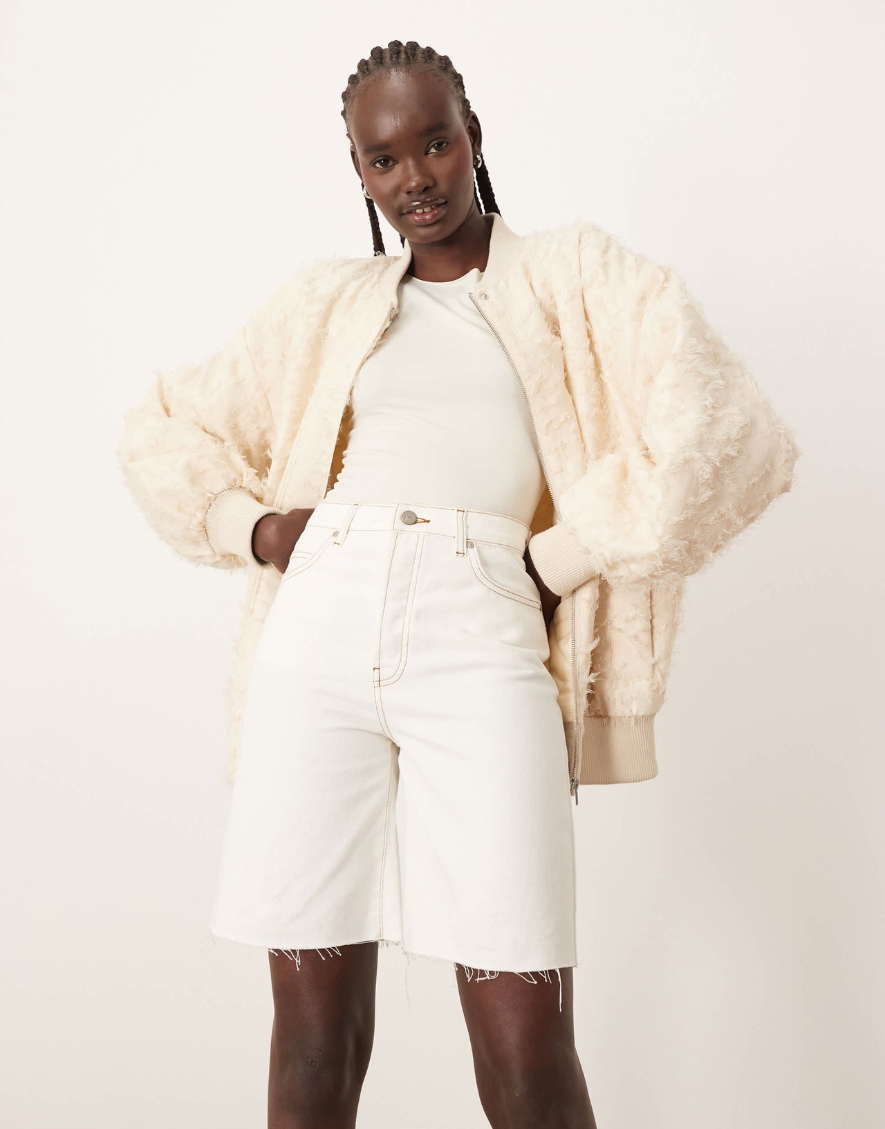 ARRANGE Wilson denim slouchy short in ecru