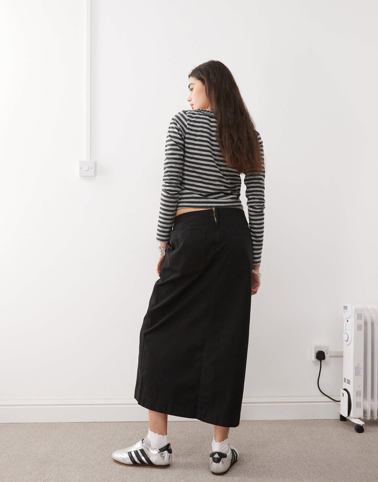 Gramicci baker midi skirt in black
