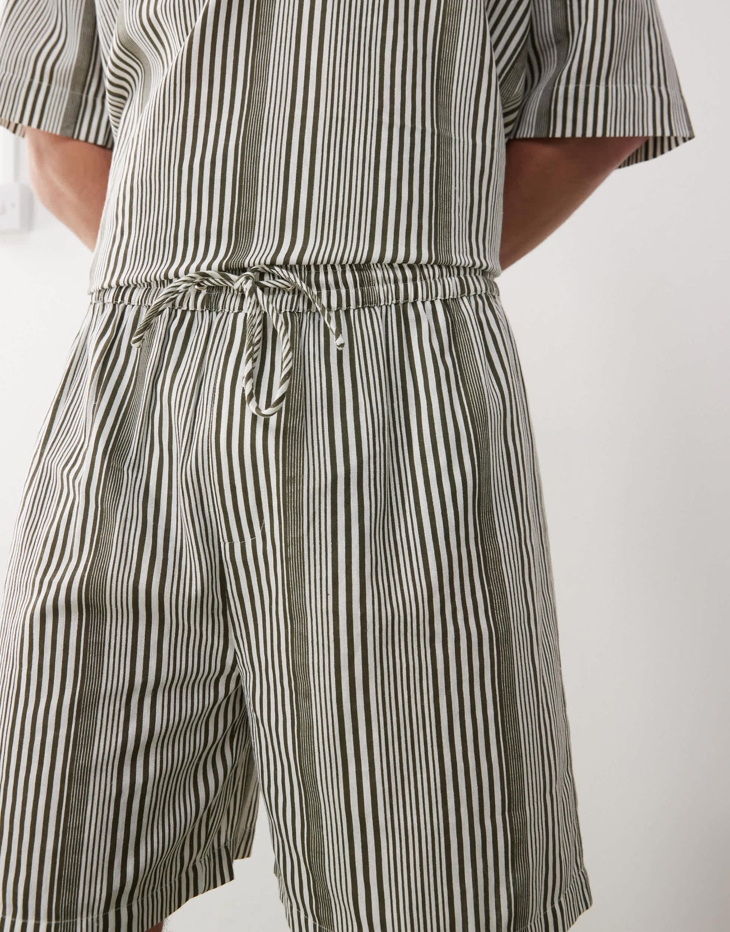 COLLUSION textured woven short in cream stripe
