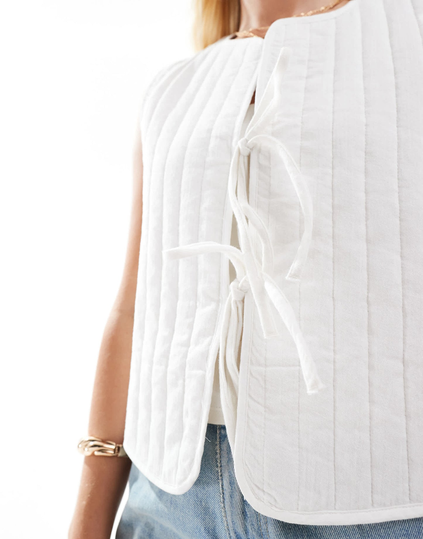 Pieces lightweight quilted tie front summer gilet in cloud white