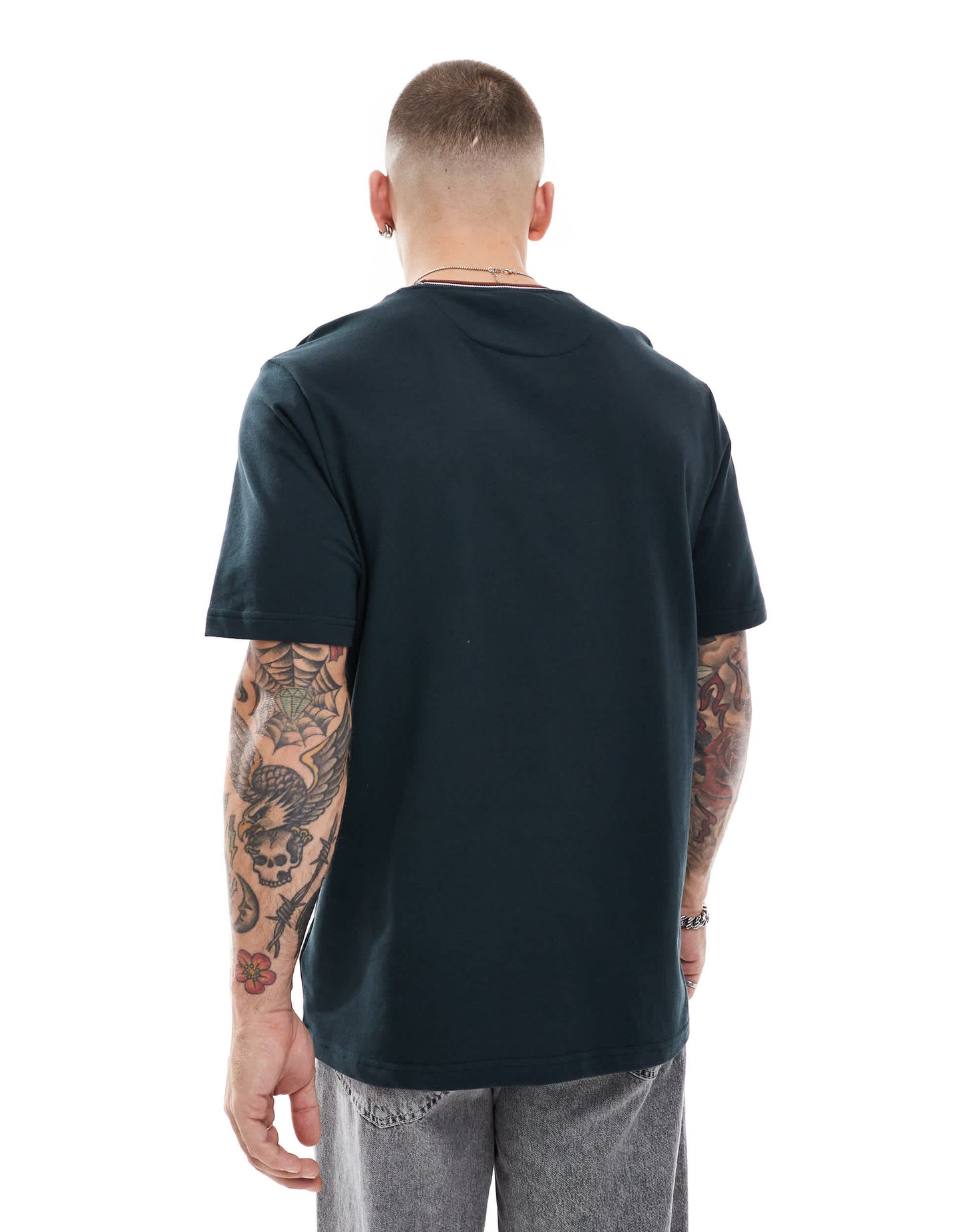 Farah alvin t-shirt in navy with collar tipping