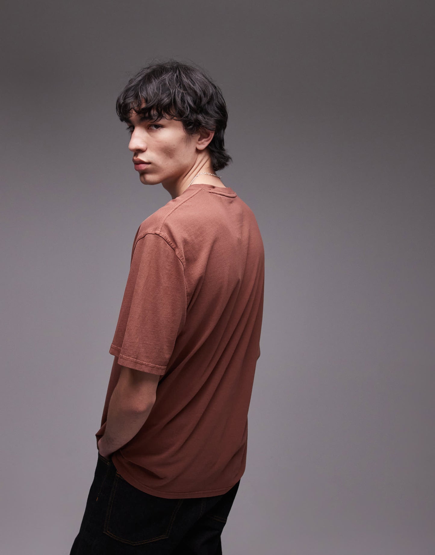 Dickies western tonal rope small logo t-shirt in cappuccino brown