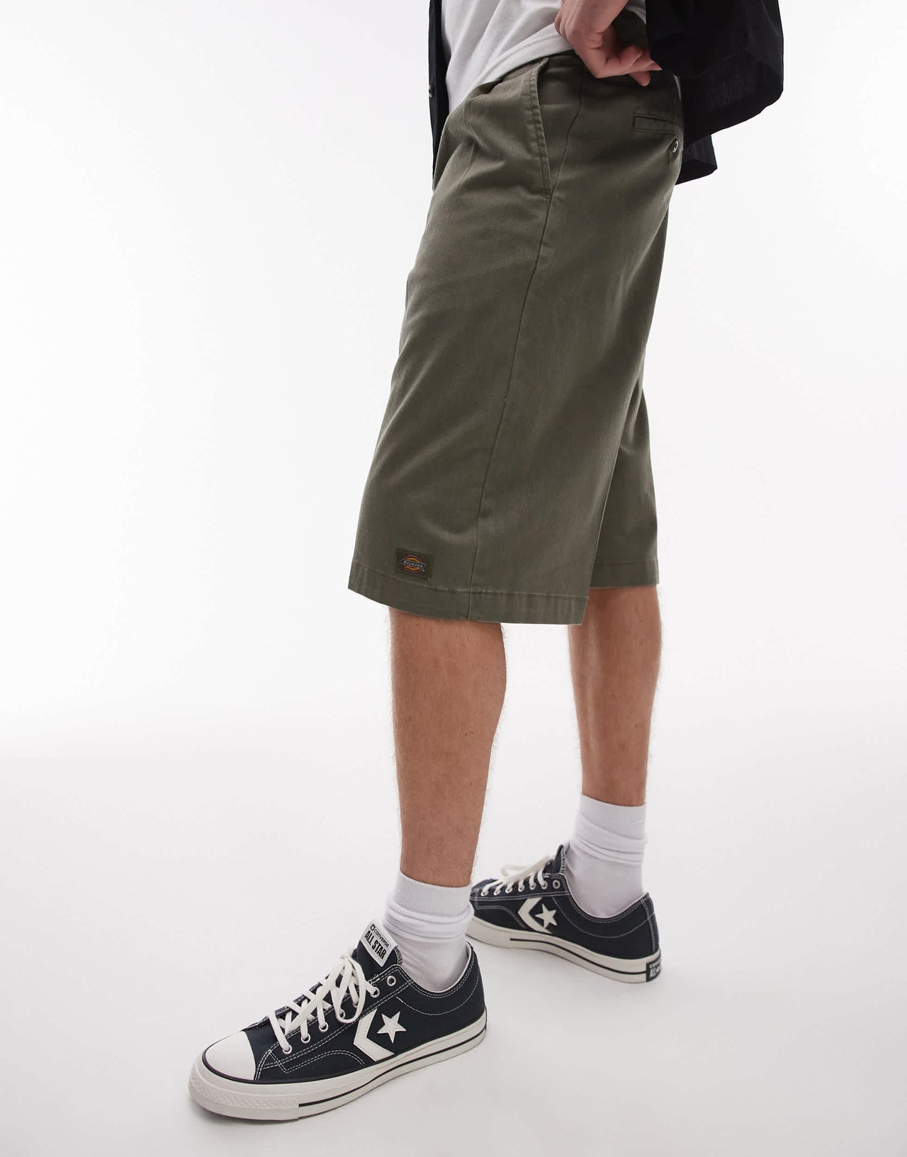 Dickies unionville 13 inch pleated work short in khaki green