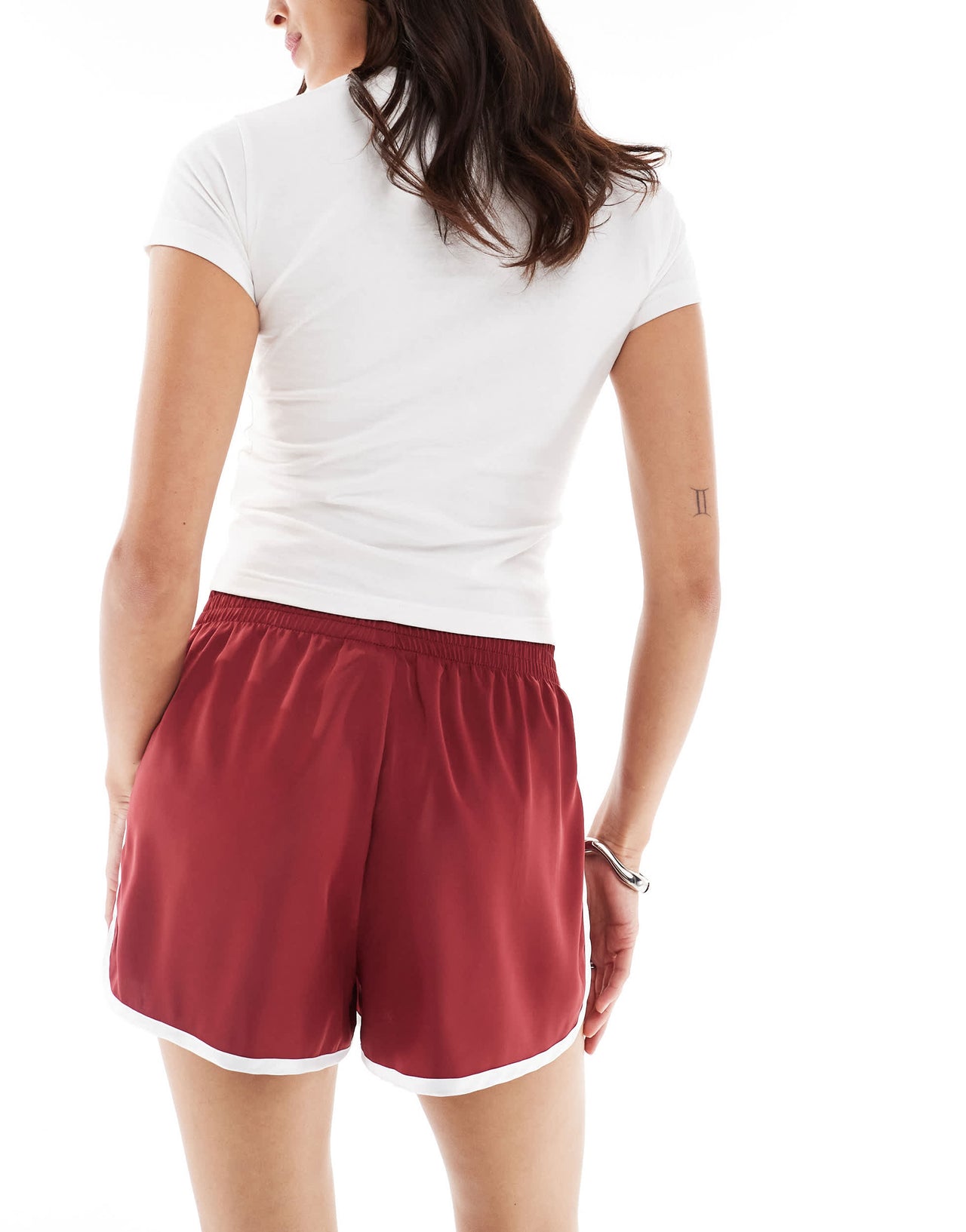 ONLY contrast piping satin shorts in burgundy