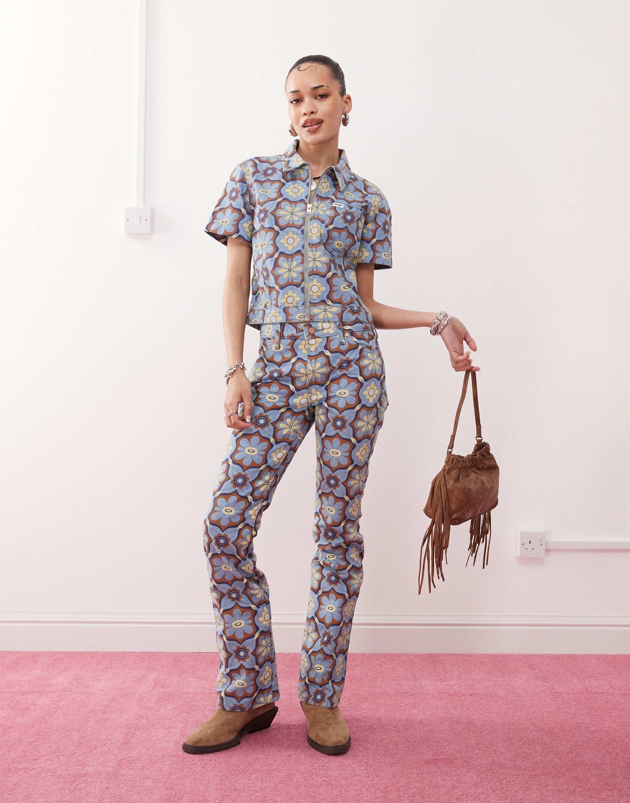 Wrangler zip front top in blue 70s print