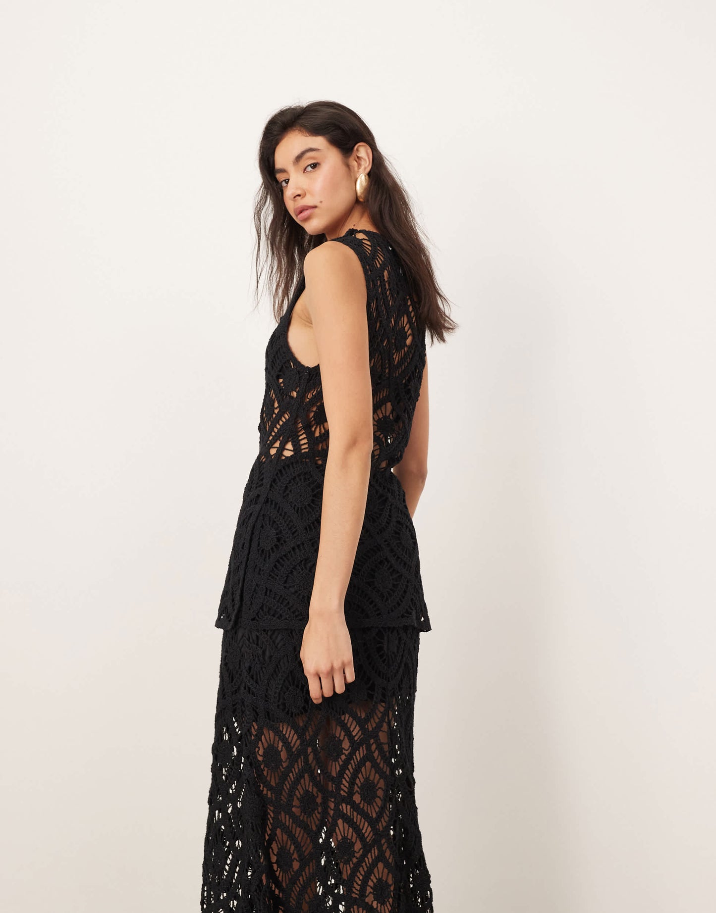 ARRANGE crochet longline button through top co-ord in black
