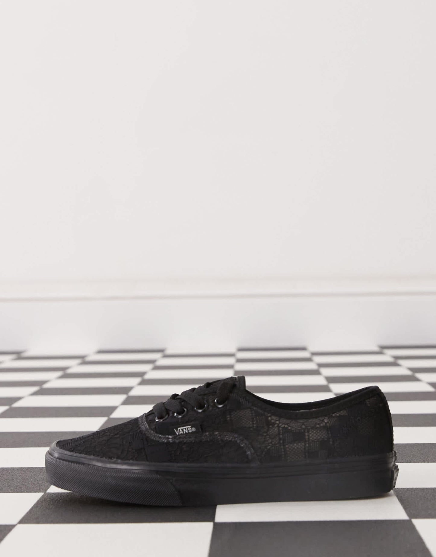 Vans Authentic trainers in black lace