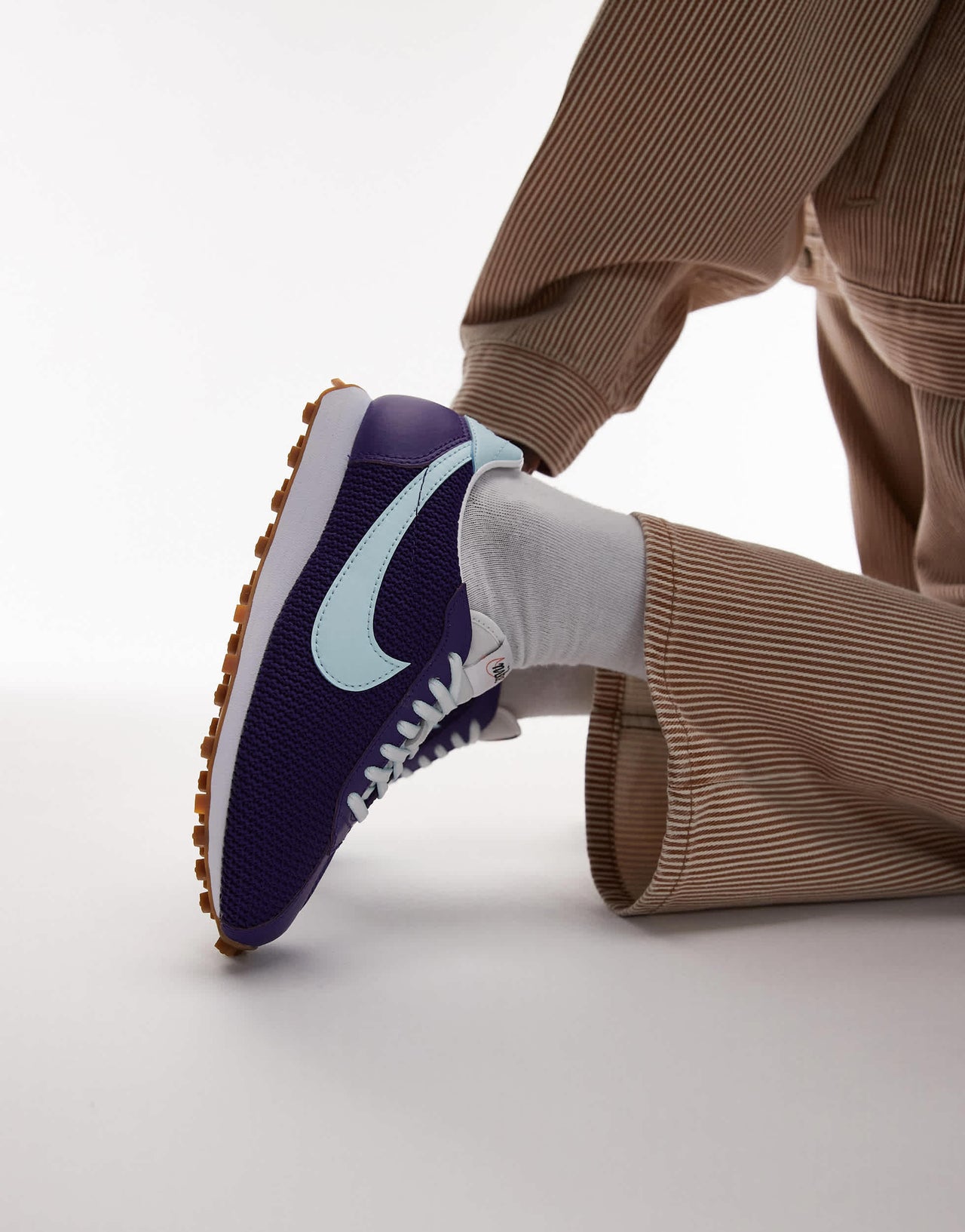 Nike LD-1000 unisex trainers in purple and blue