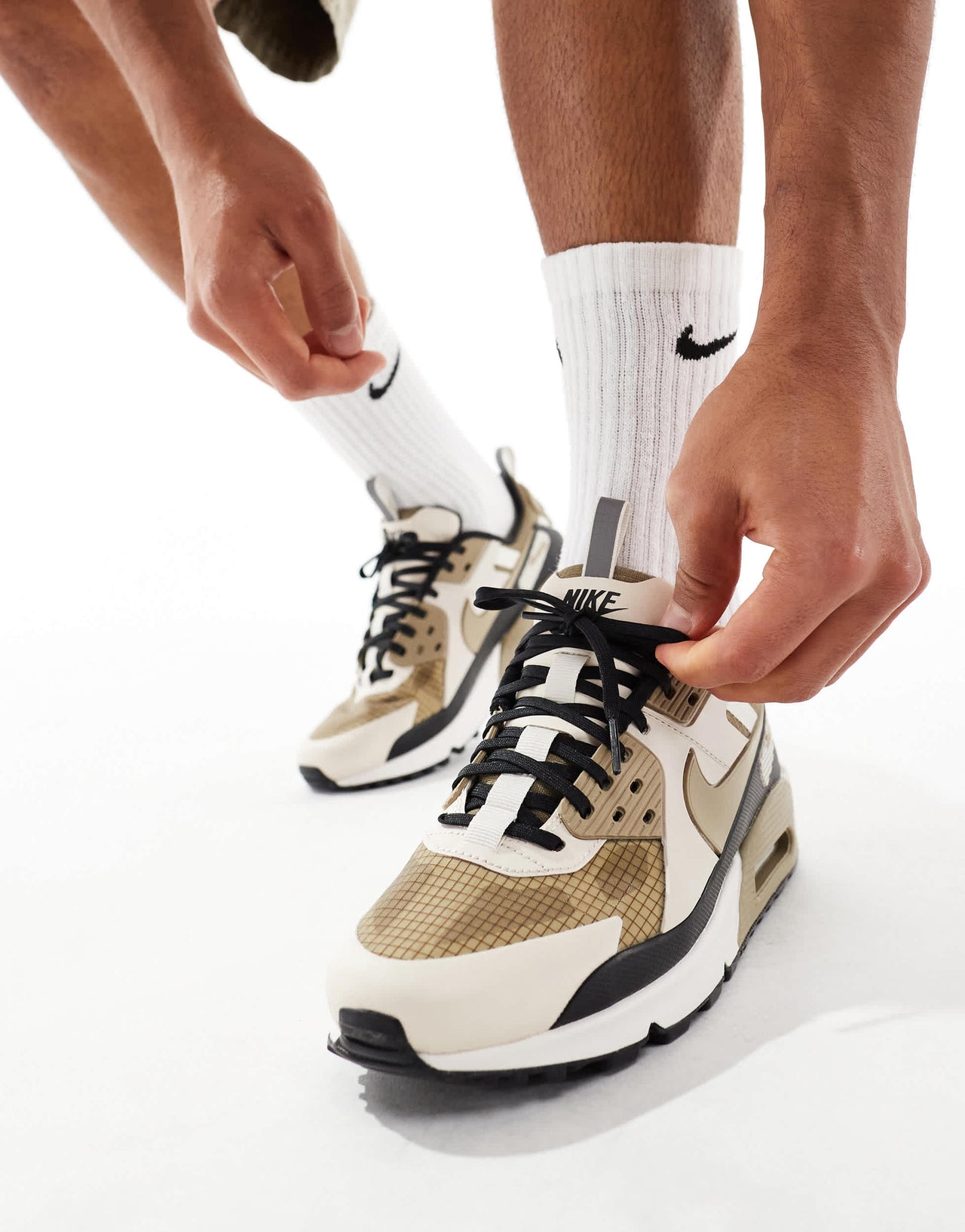 Nike Air Max 90 Drift unisex trainers in beige