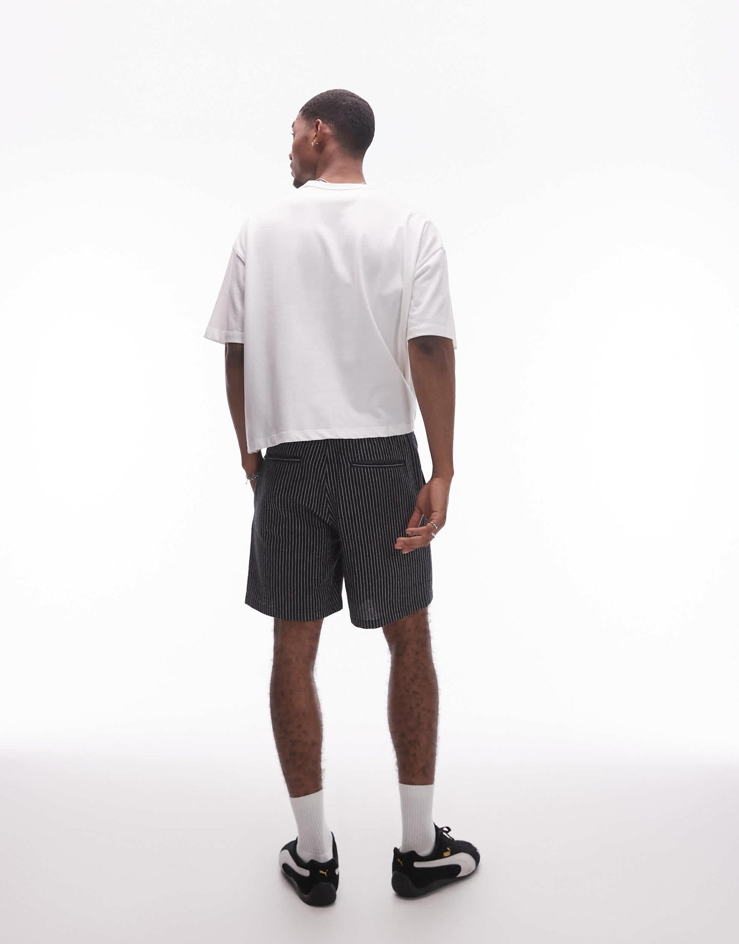 Topman baggy fit texture stripe short in black